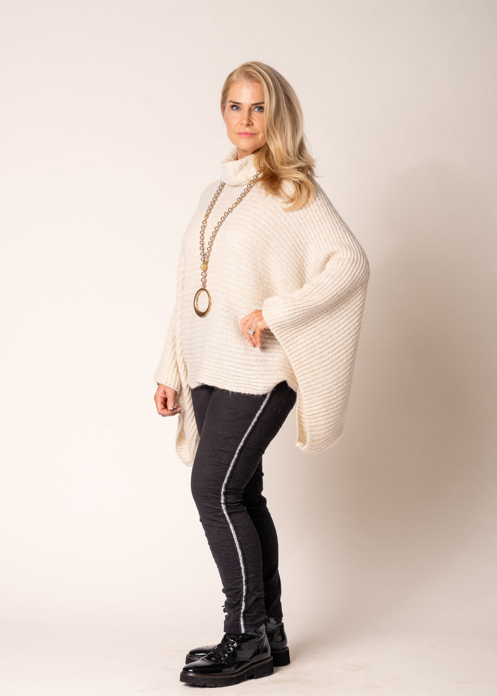 Leah Knit Top in Cream
