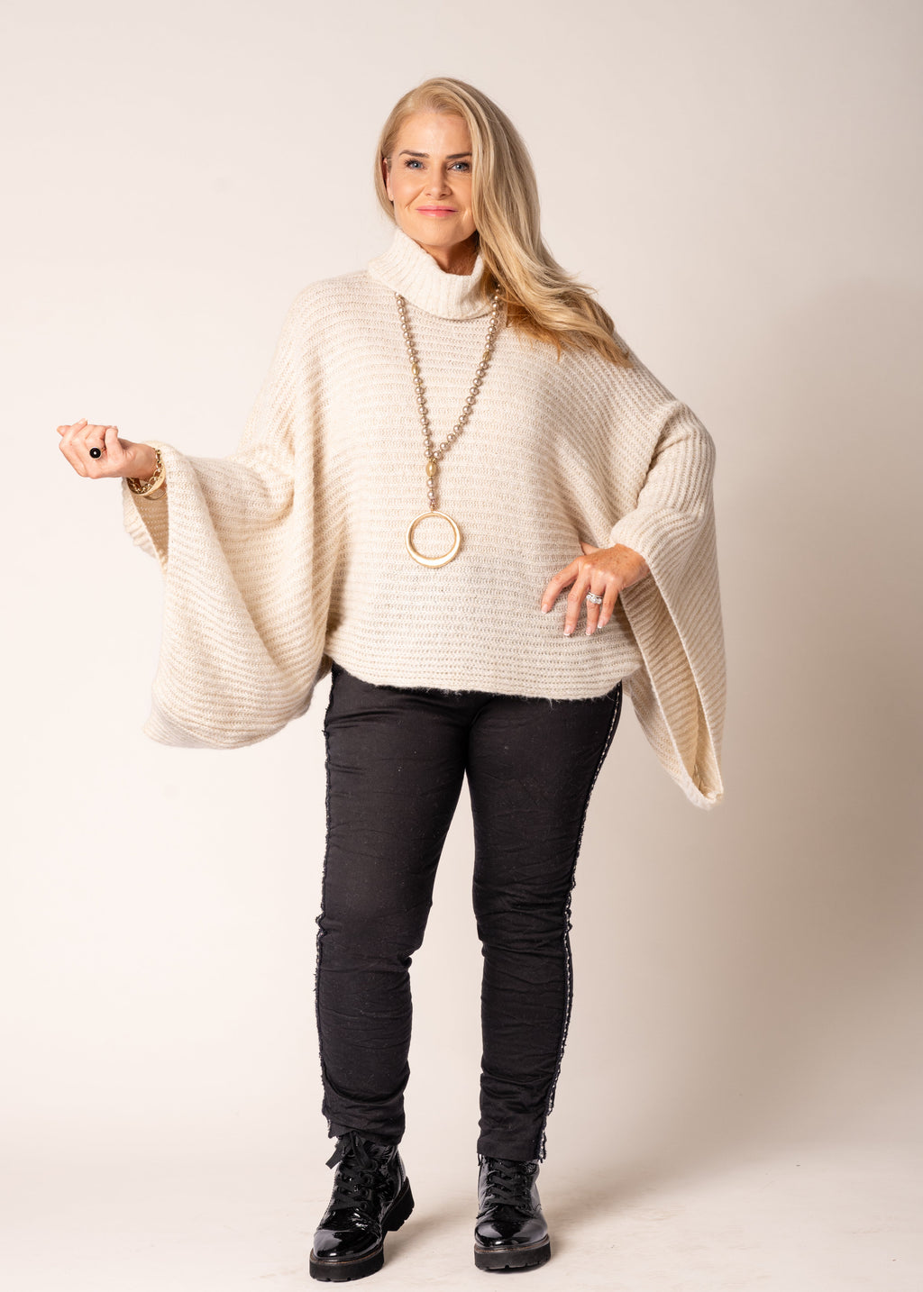 Leah Knit Top in Cream