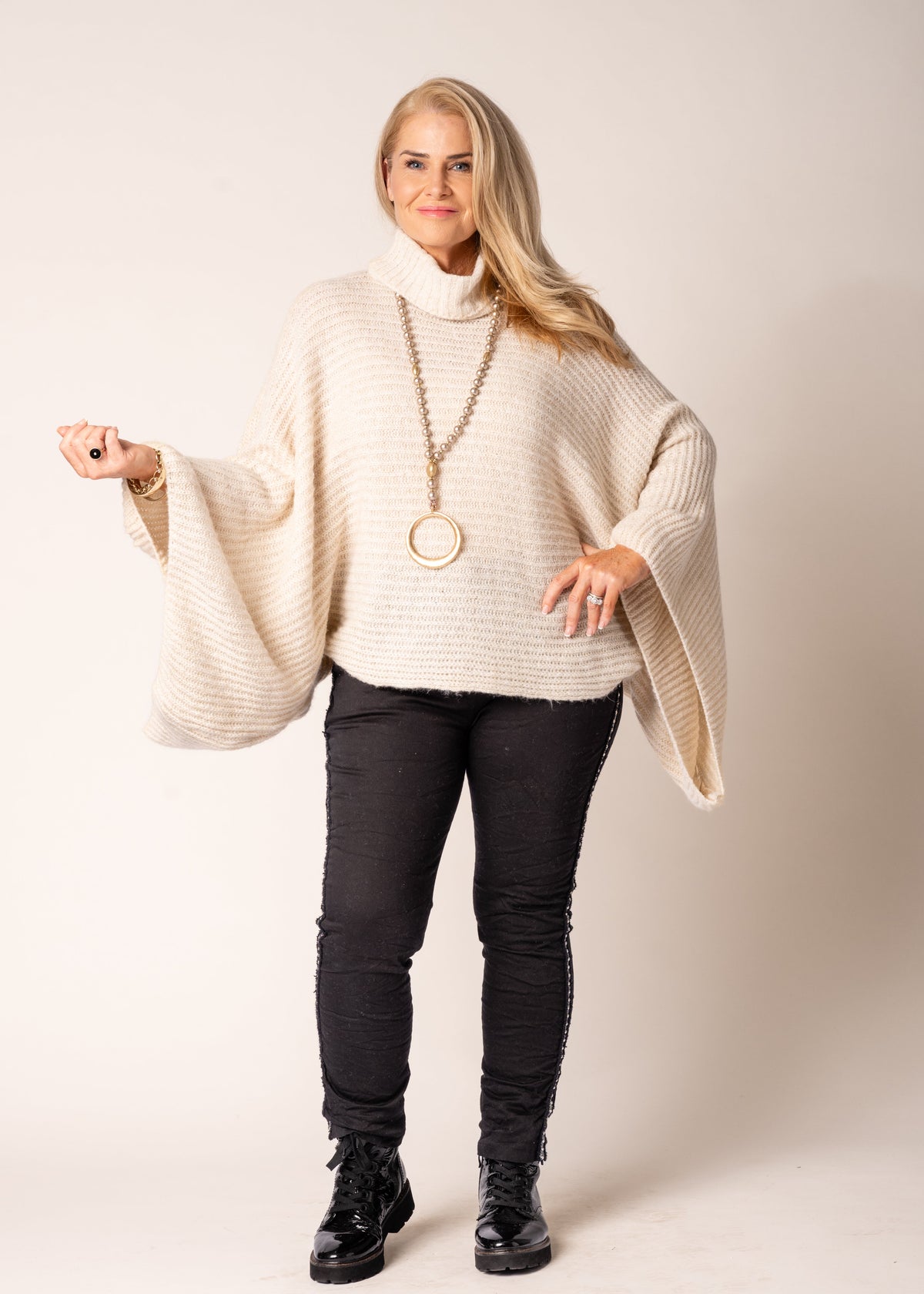 Leah Knit Top in Cream