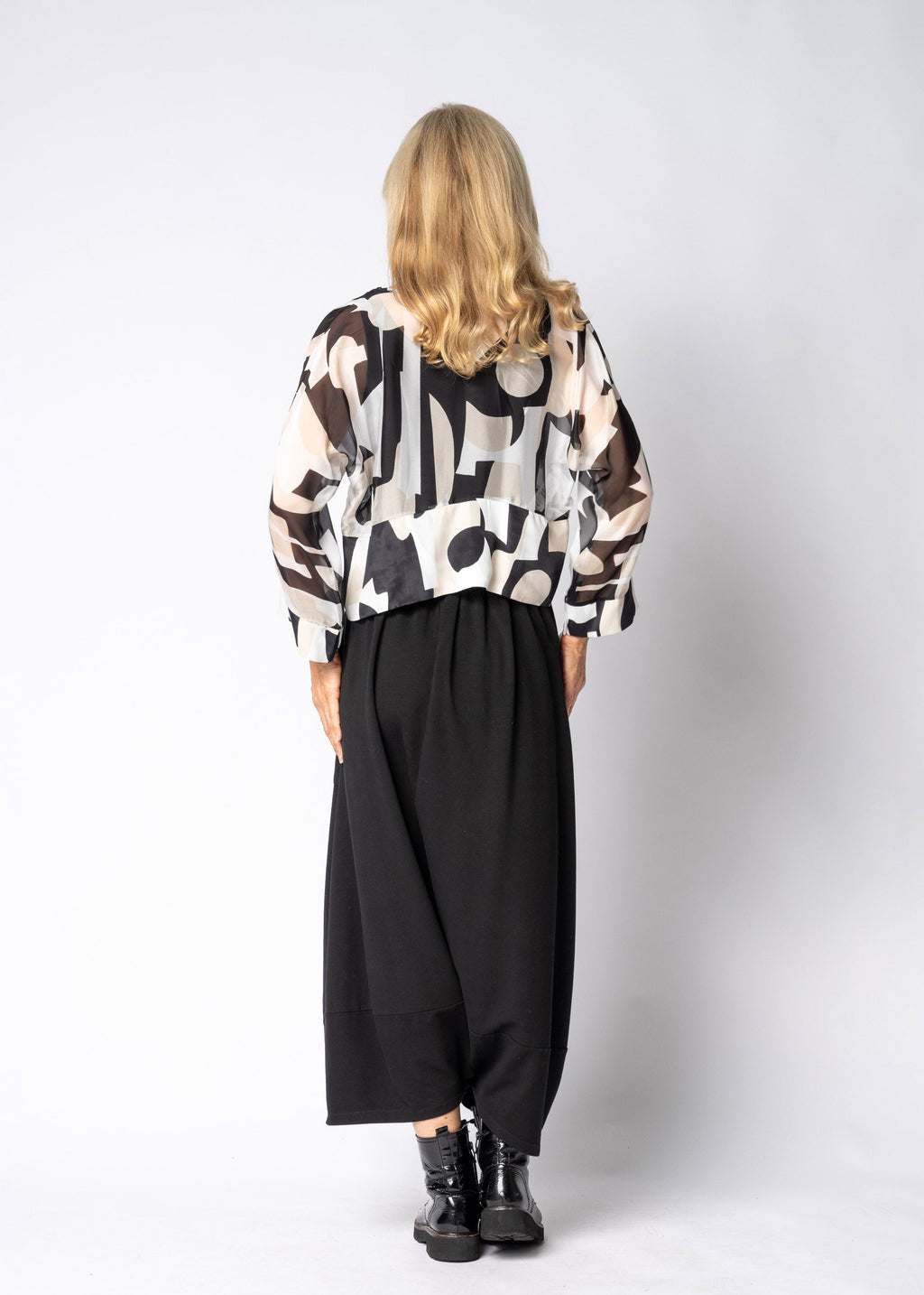 Juniper Silk Top in Onyx