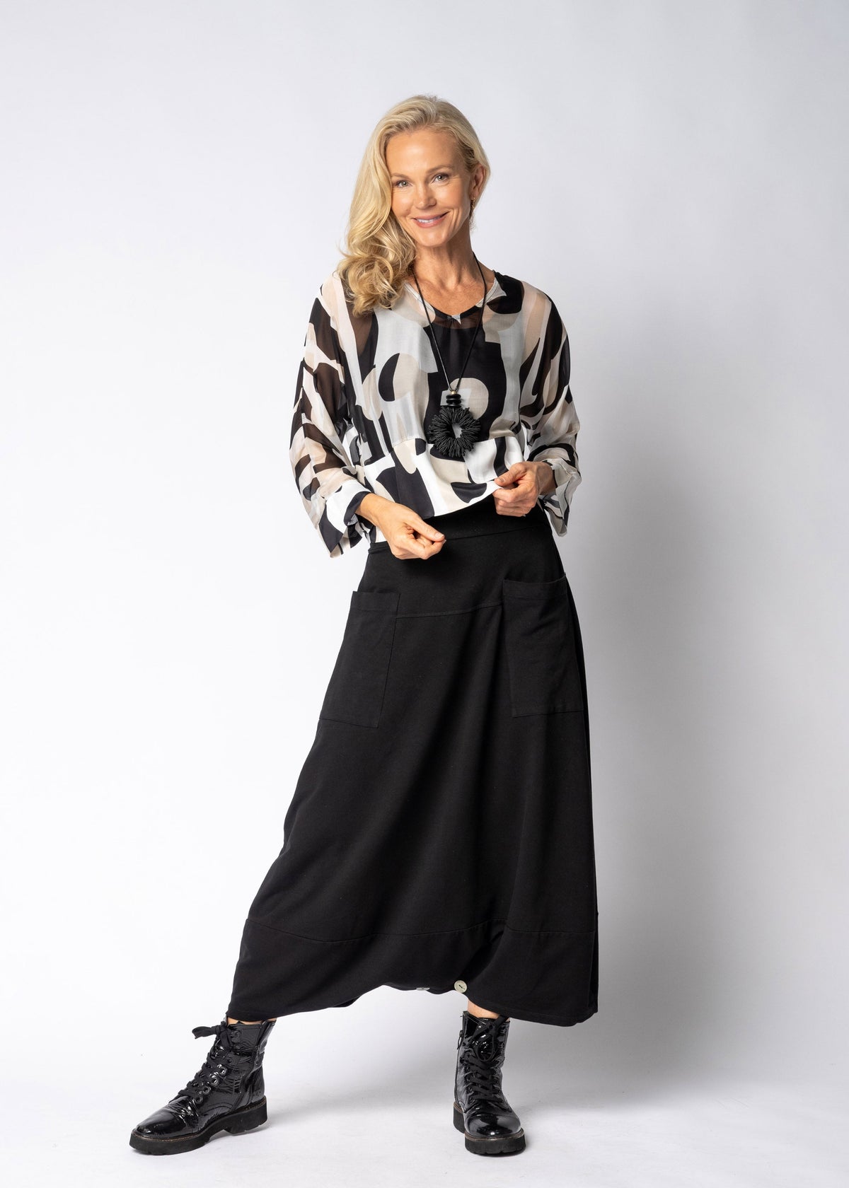 Isolde Skirt in Onyx