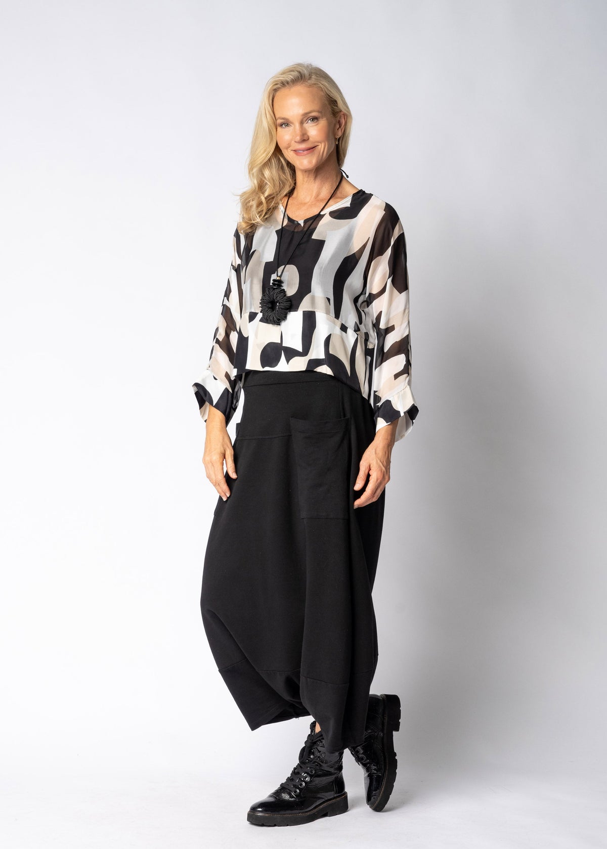 Juniper Silk Top in Onyx
