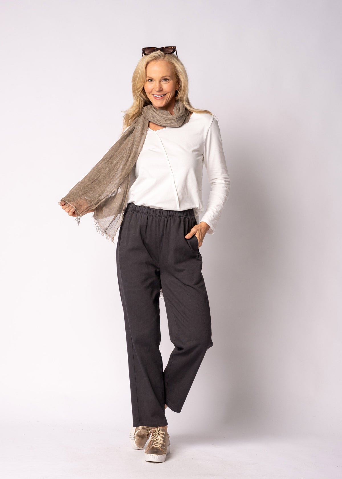 Alindra Pants in Granite