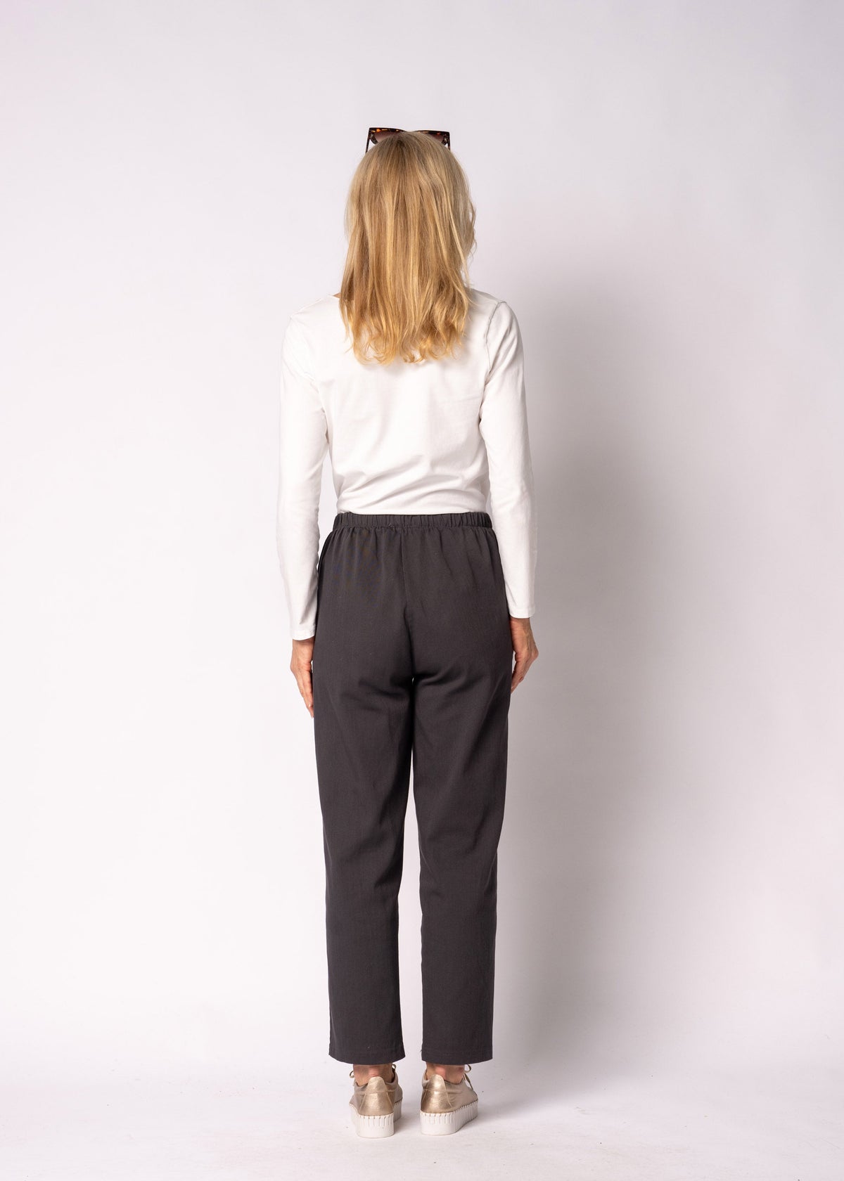 Alindra Pants in Granite