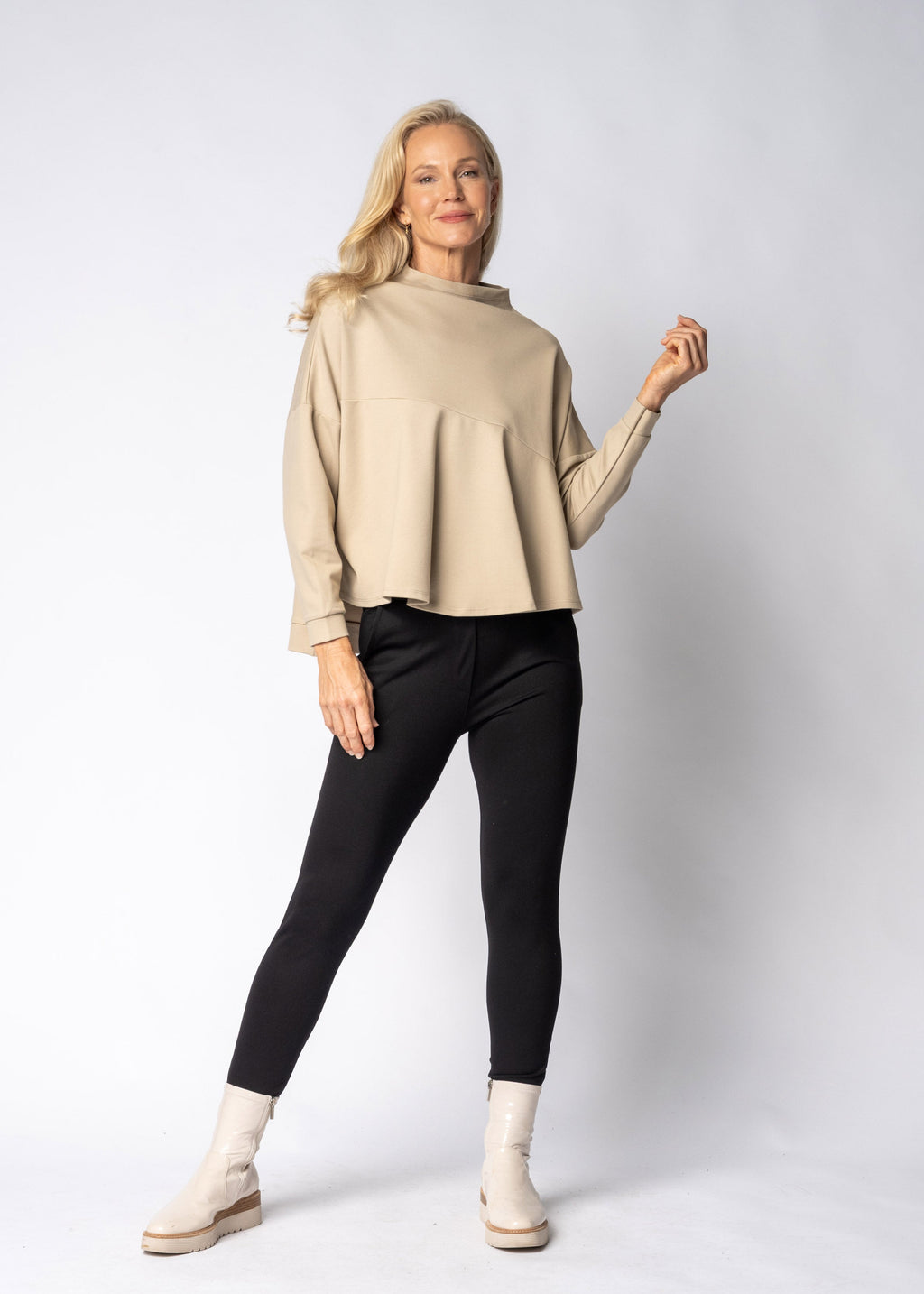 Amadia Top in Latte