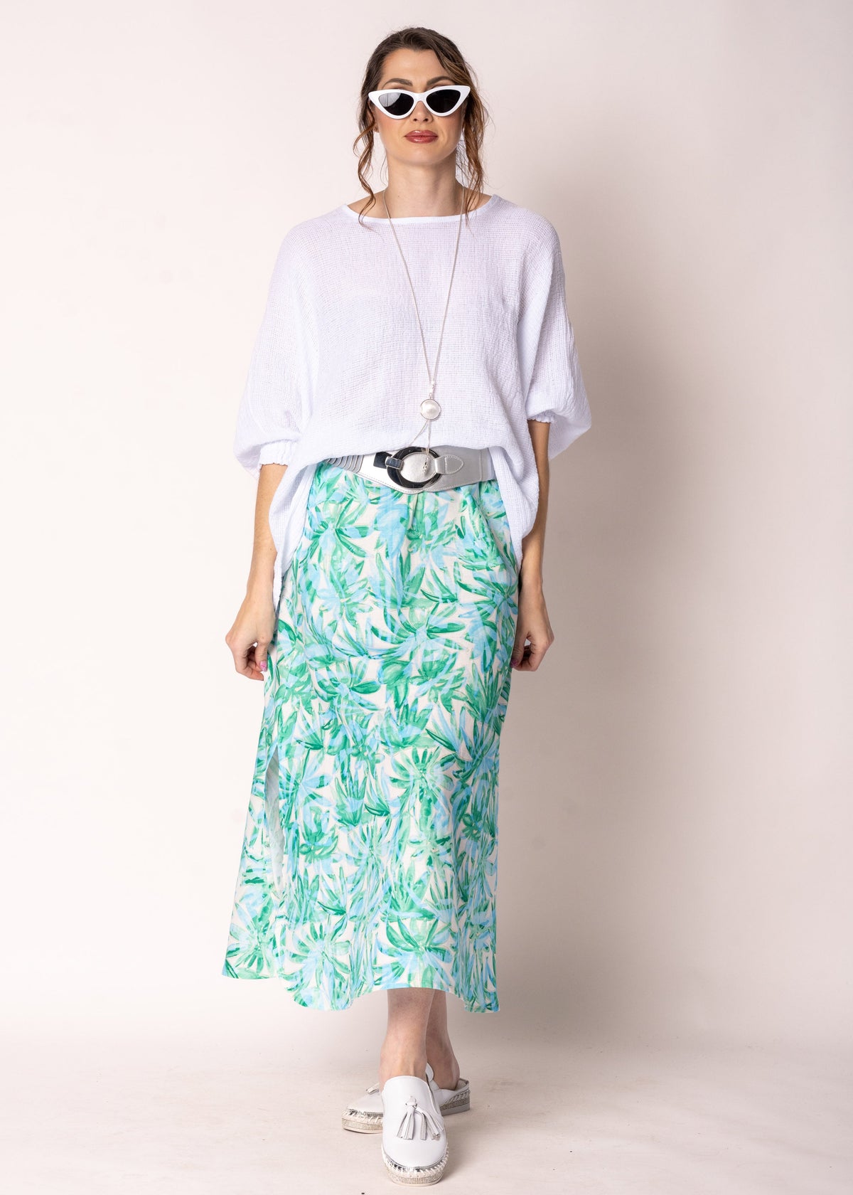 Aloura Linen Blend Skirt in Capri Green