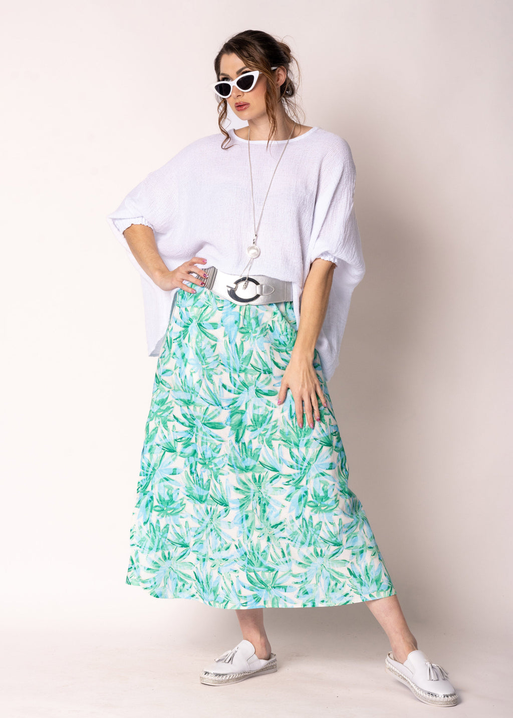 Aloura Linen Blend Skirt in Capri Green