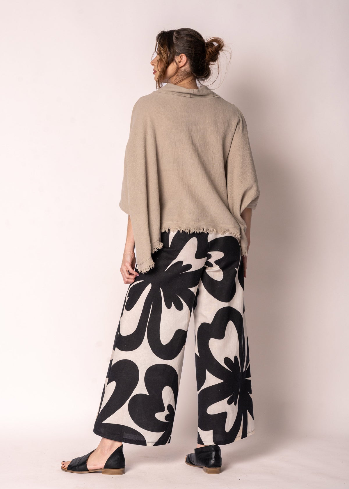 Kiora Linen Top in Latte