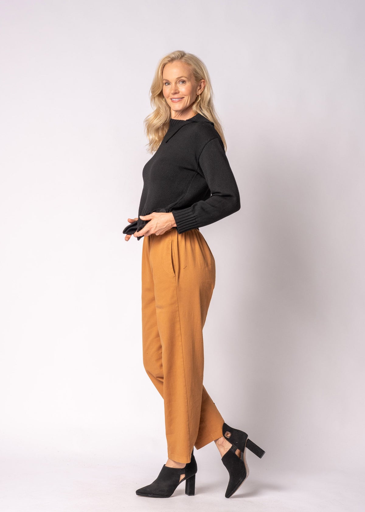 Alindra Pants in Sahara Sand