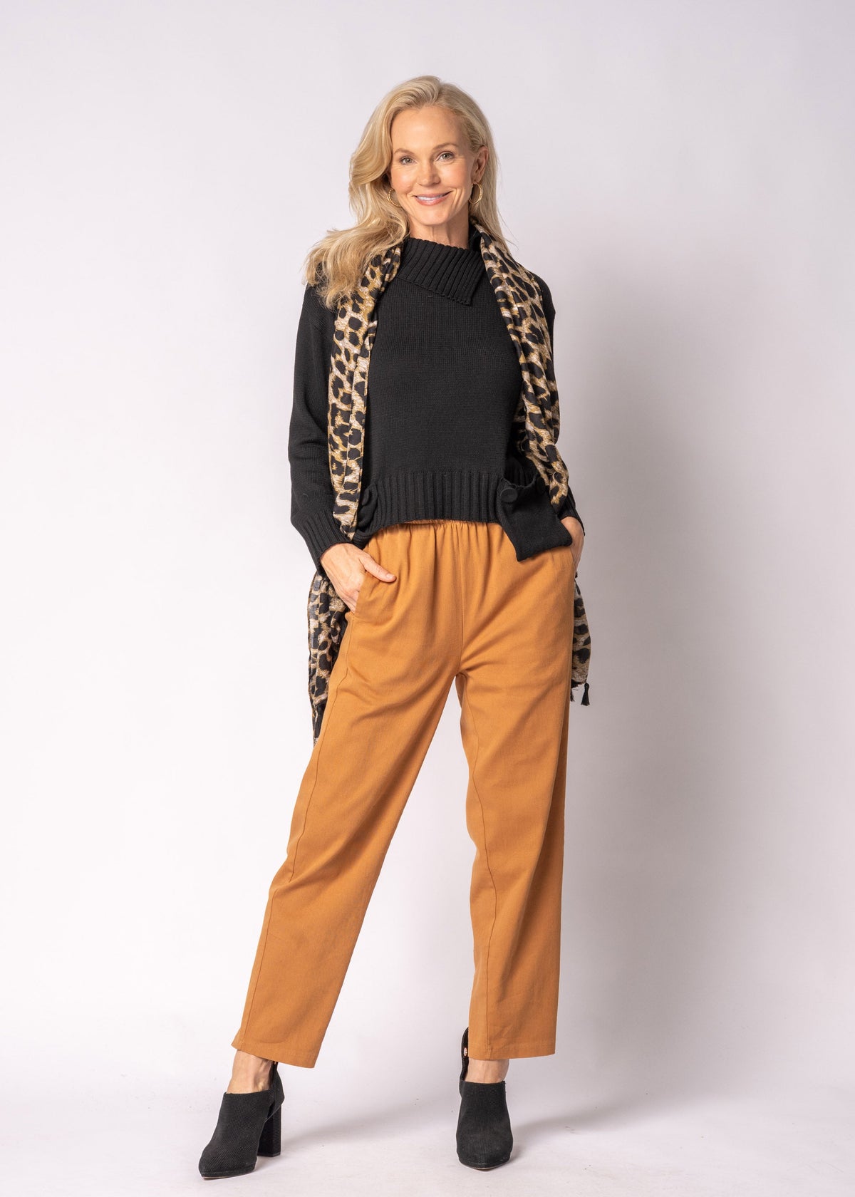 Alindra Pants in Sahara Sand