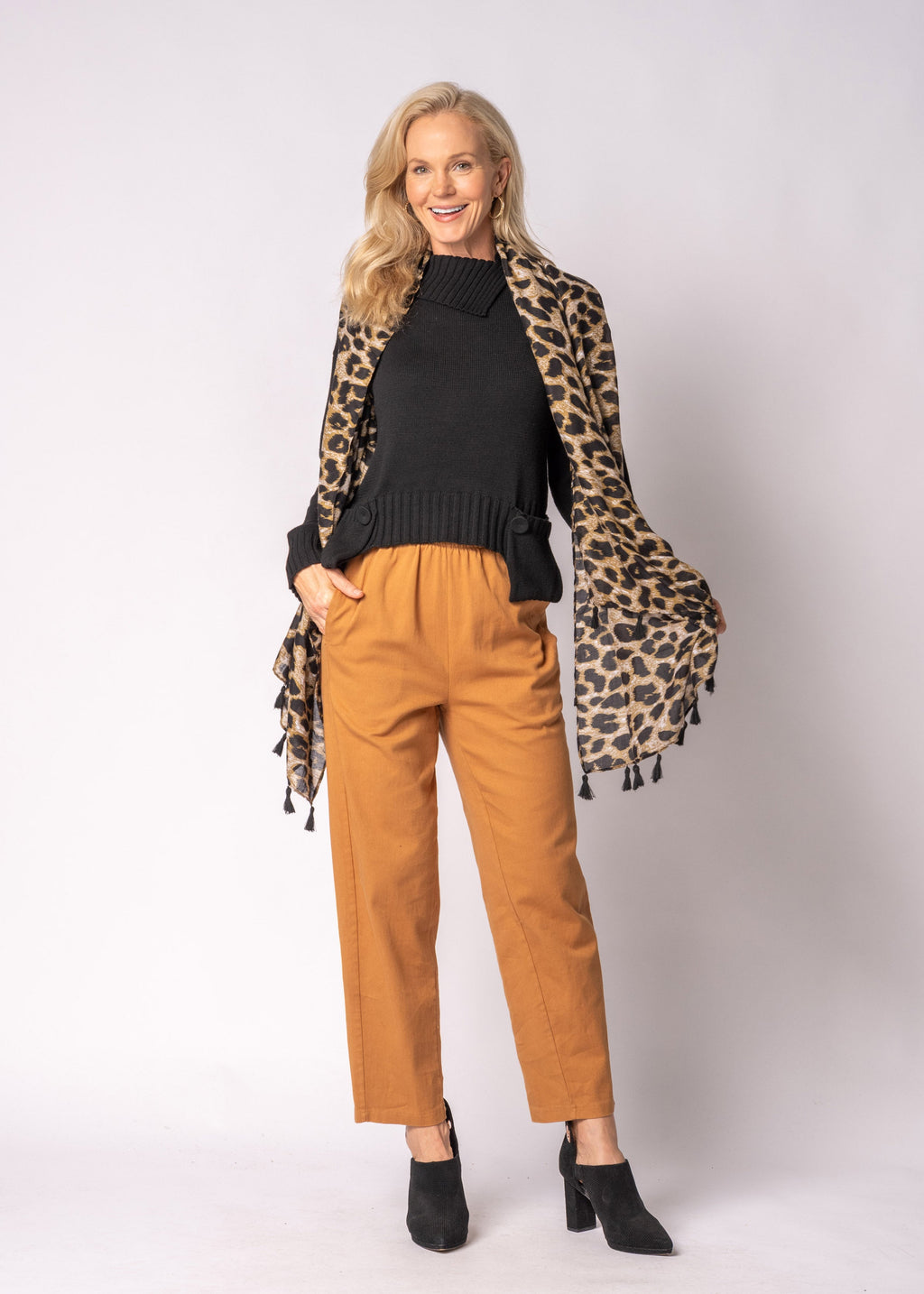 Alindra Pants in Sahara Sand