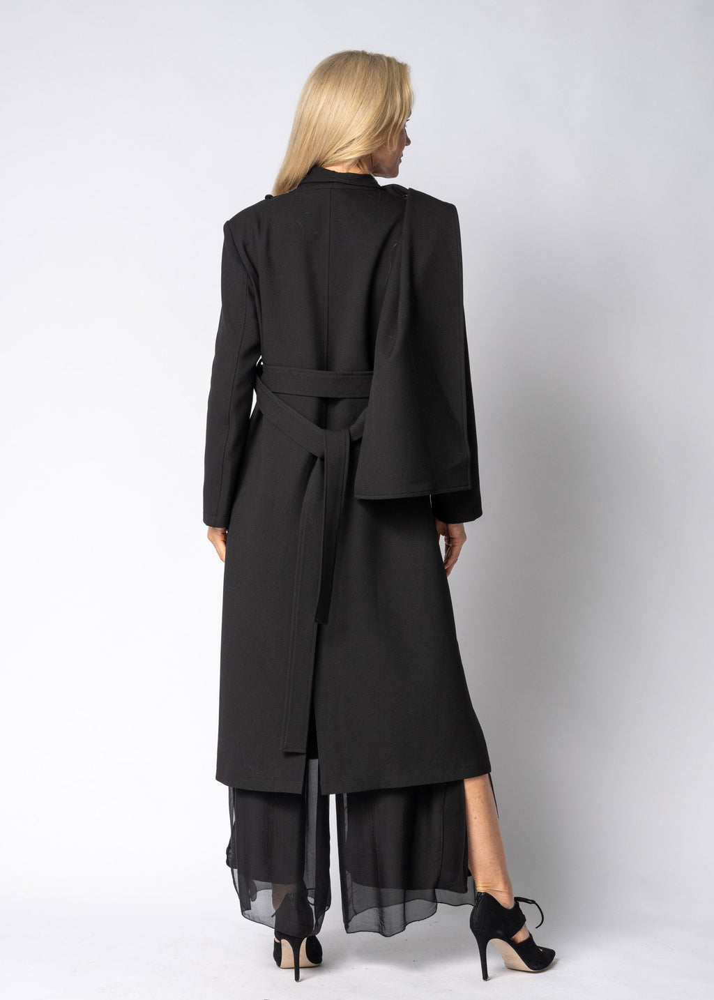 Avenora Jacket in Onyx