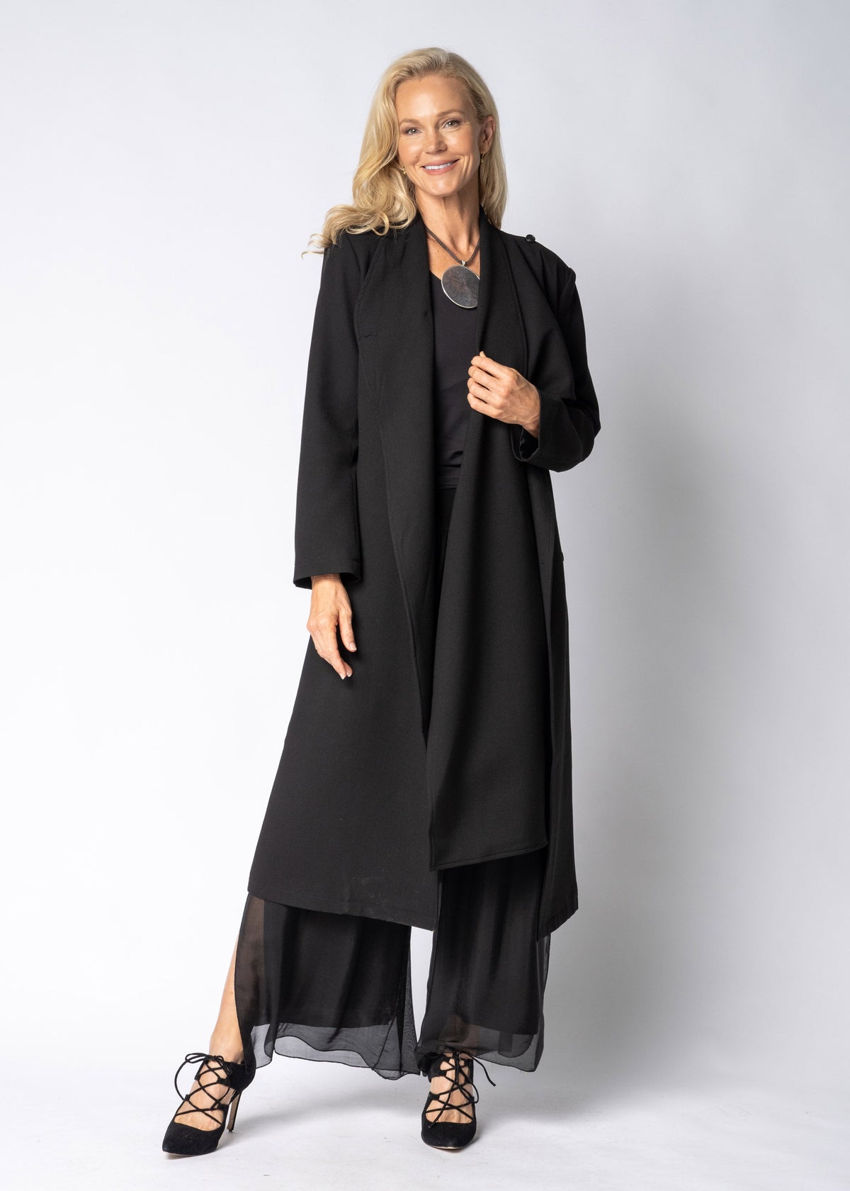 Avenora Jacket in Onyx