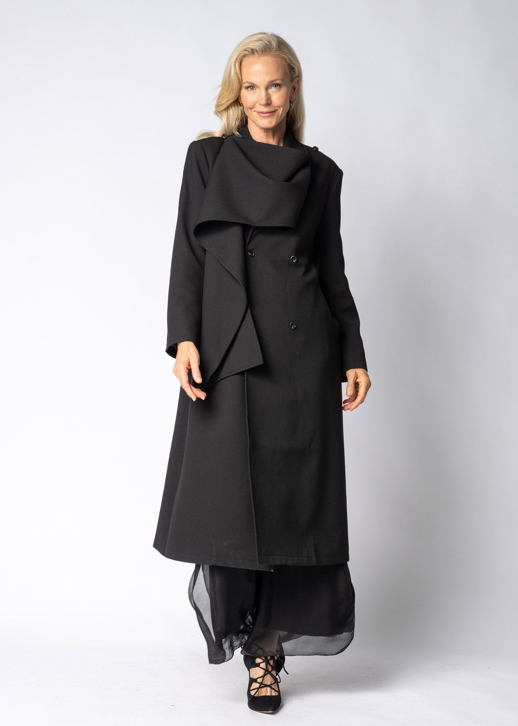 Avenora Jacket in Onyx