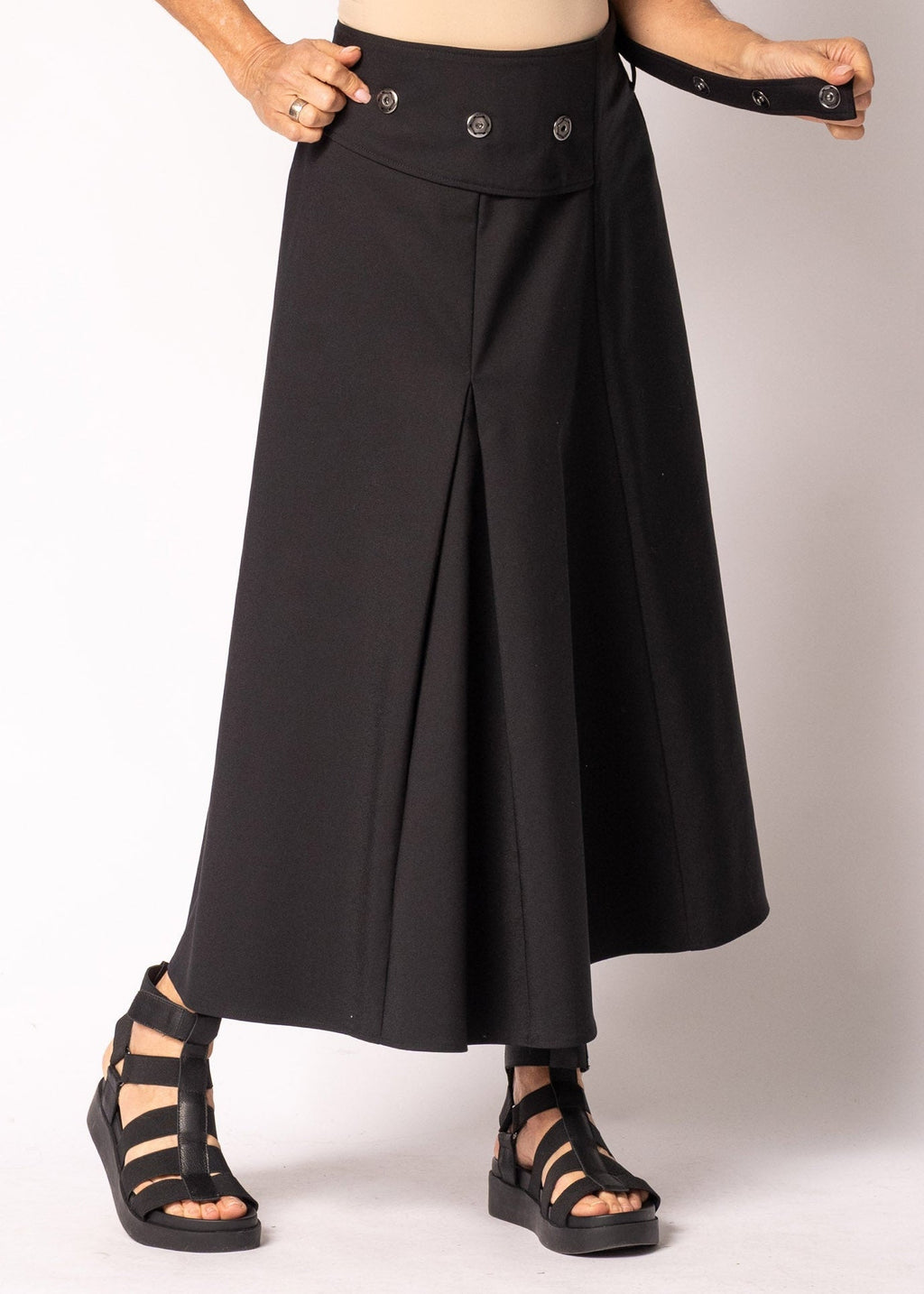 Geneva Skirt in Onyx