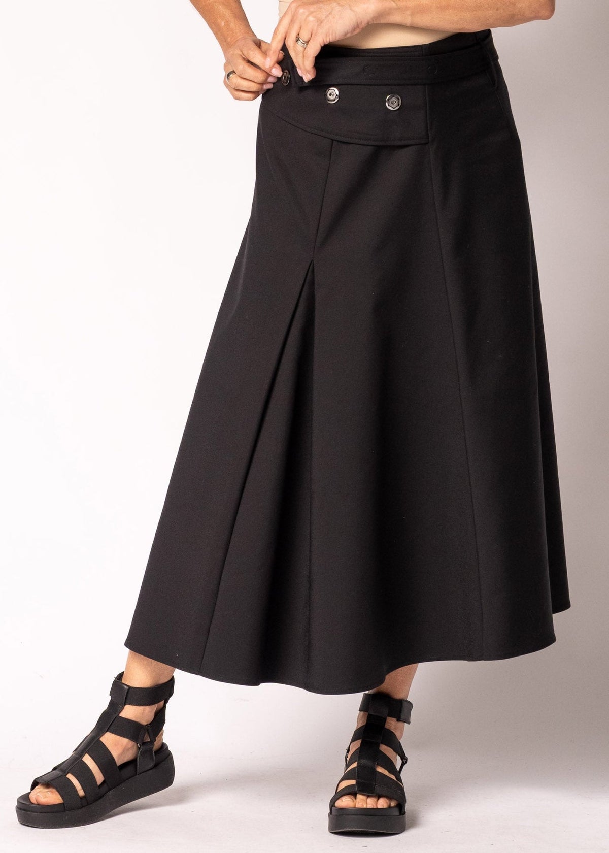 Geneva Skirt in Onyx