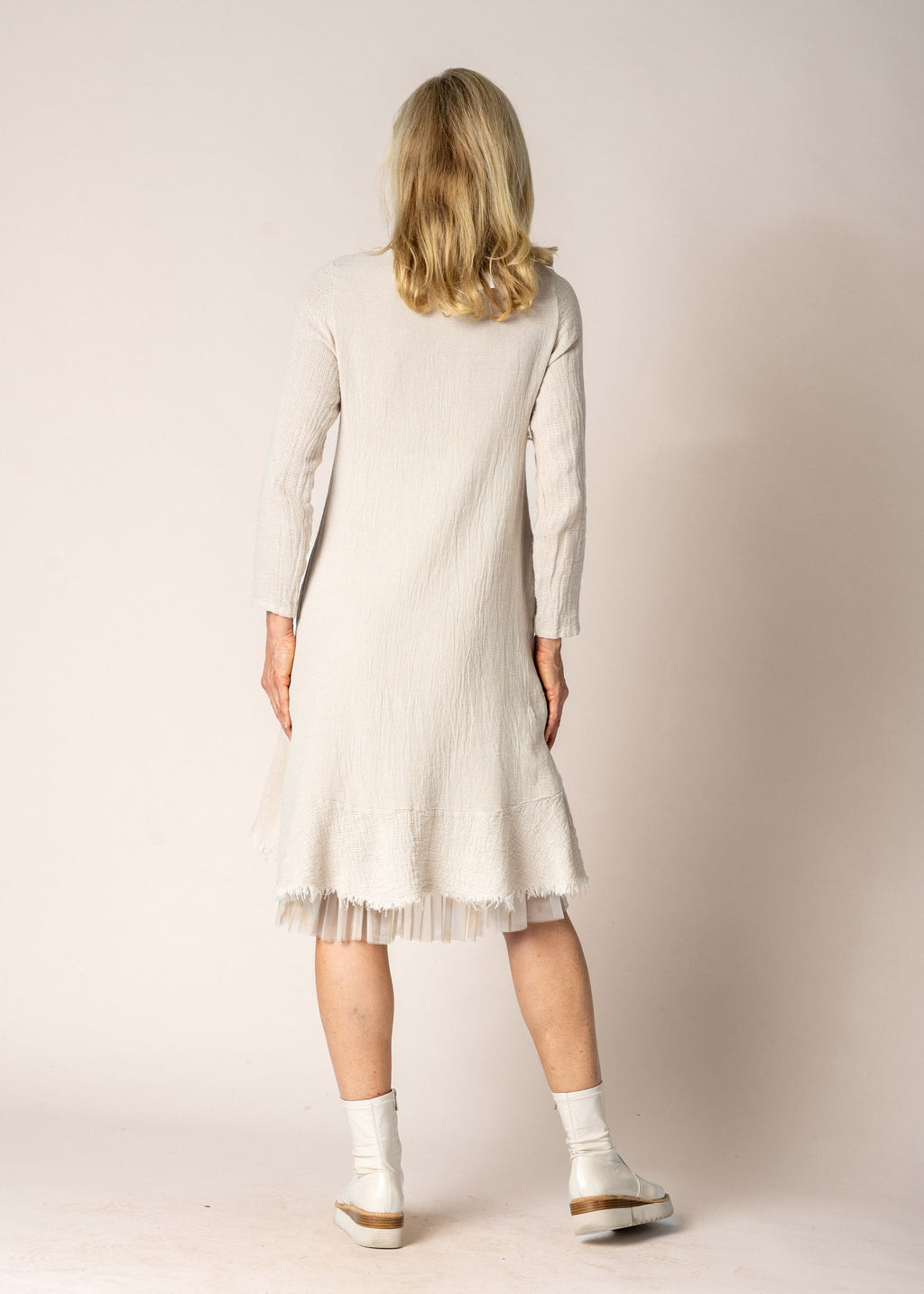 Christina Linen Top in Latte