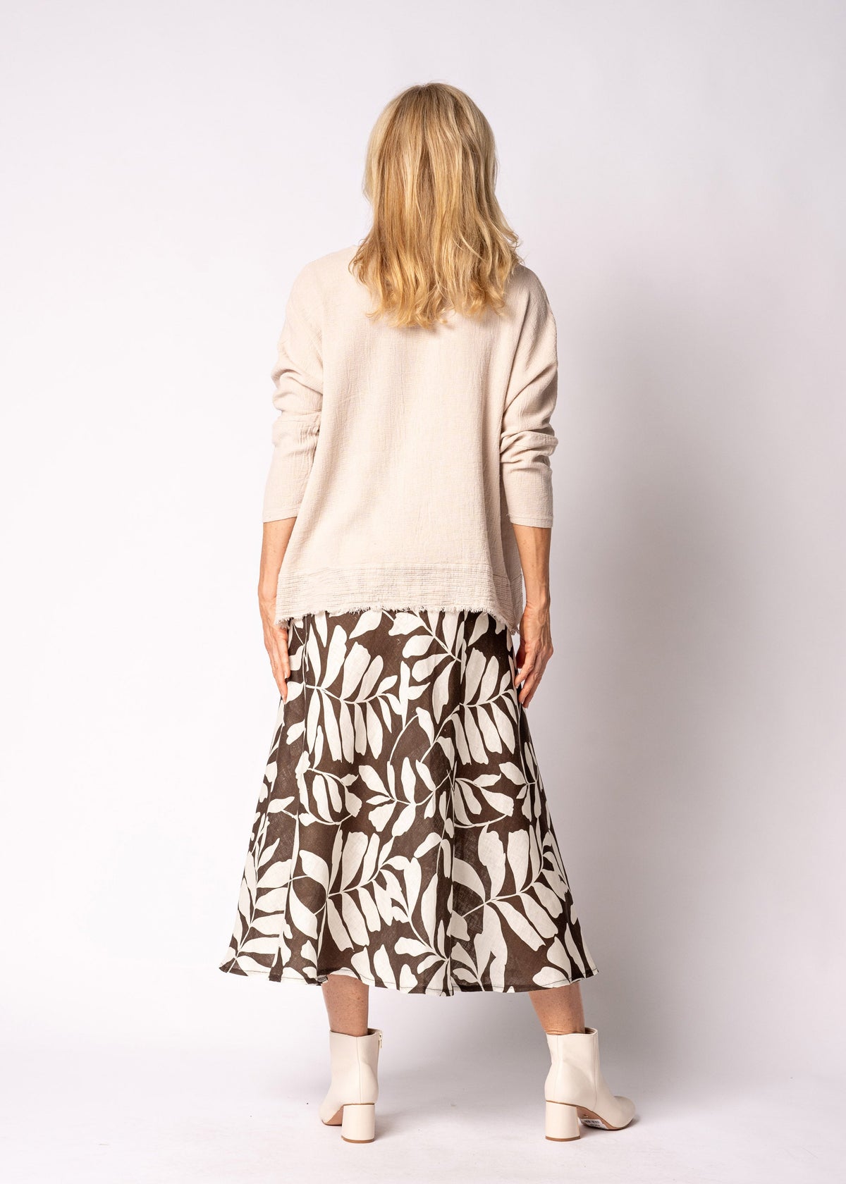 Arwyn Linen Blend Top in Latte