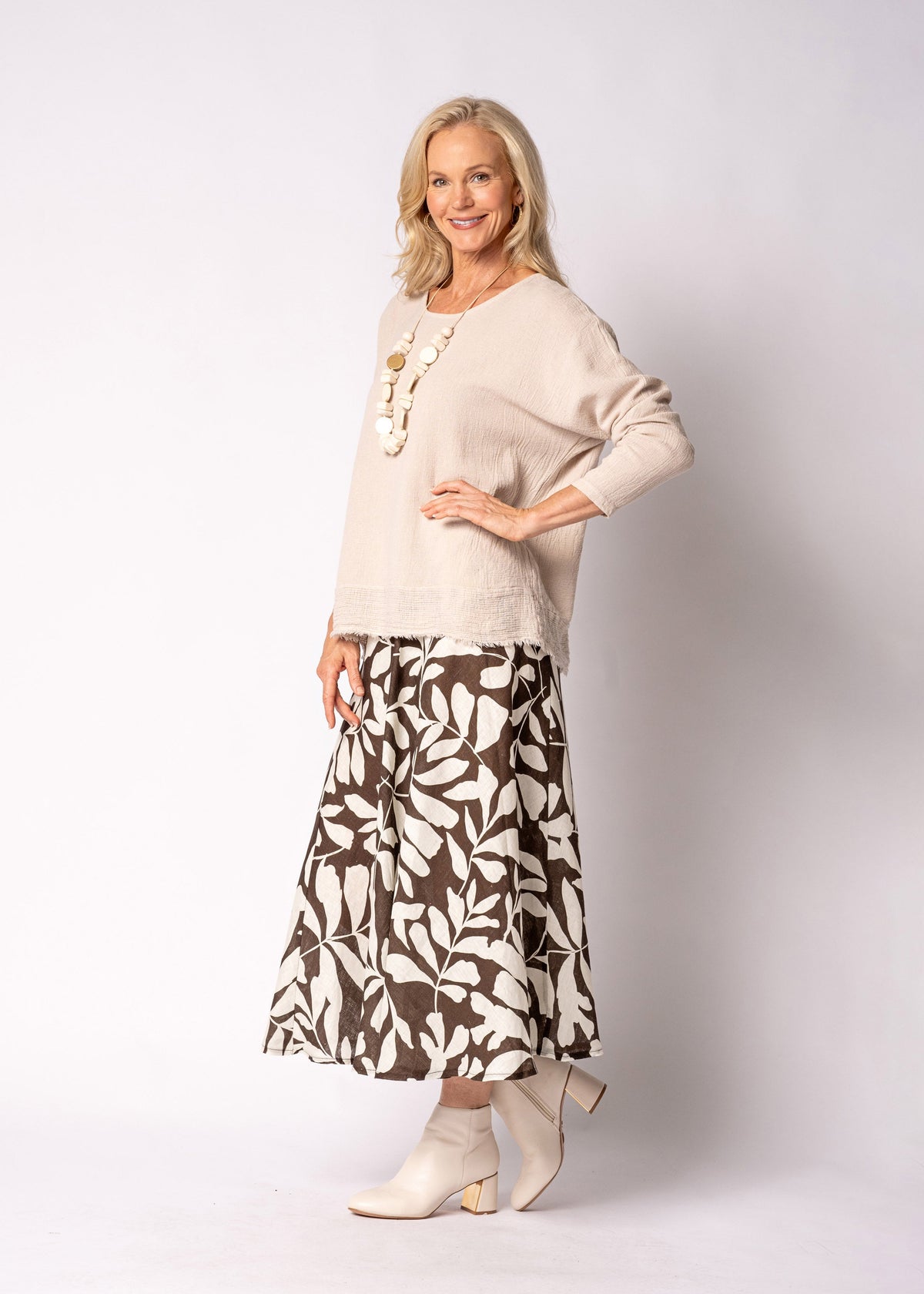 Arwyn Linen Blend Top in Latte