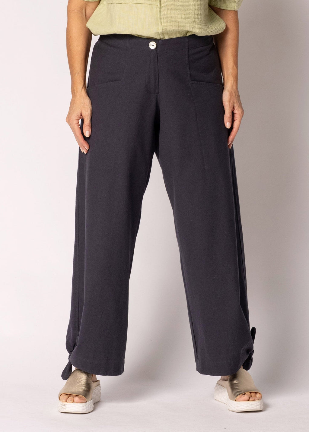 Delara Cotton Pants in Navy