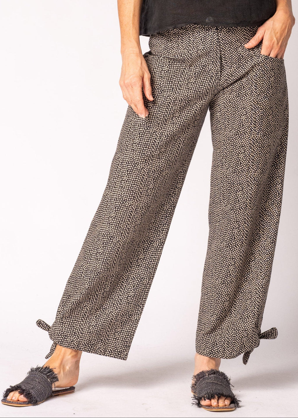Delara Cotton Pants in Onyx