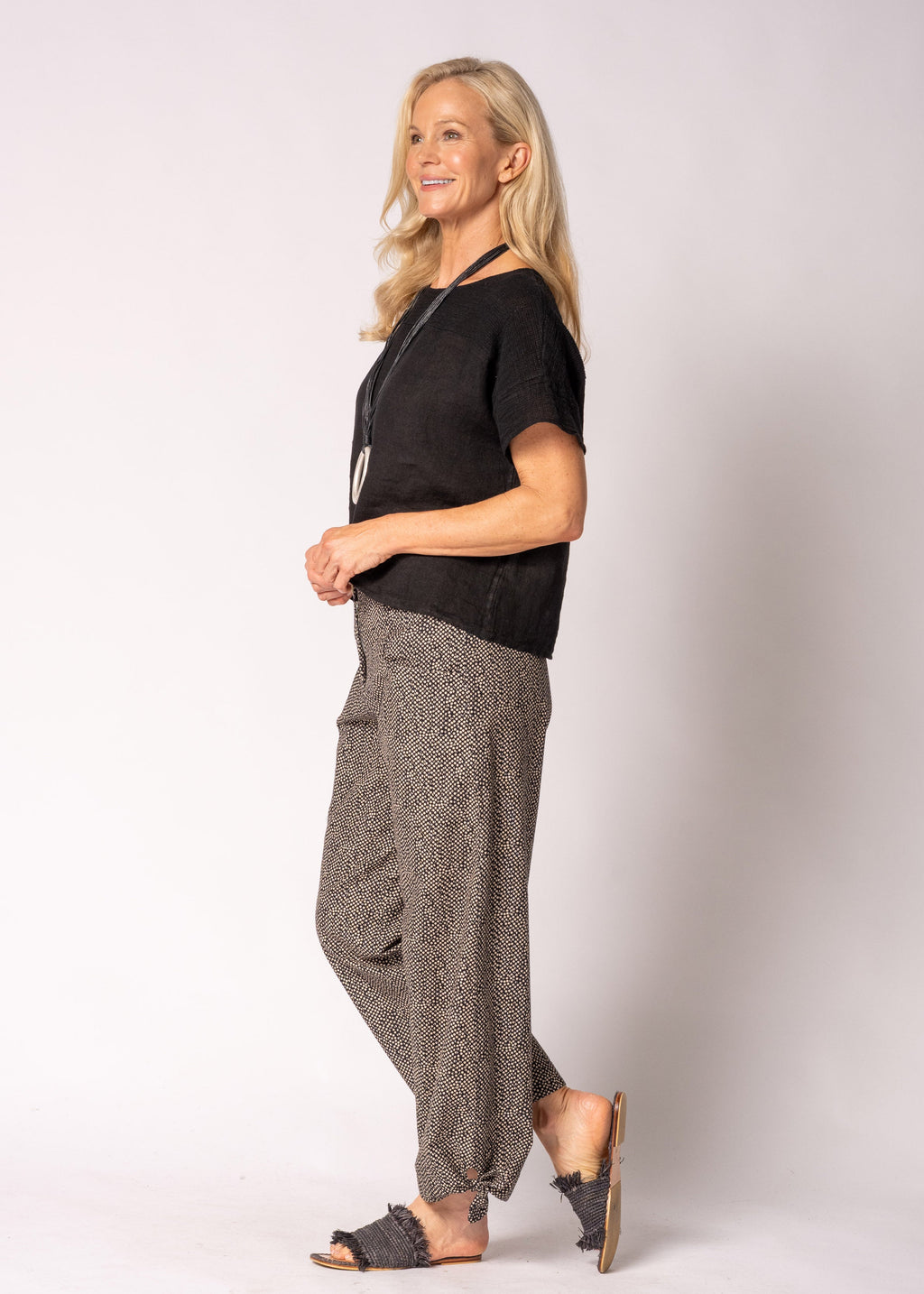 Delara Cotton Pants in Onyx