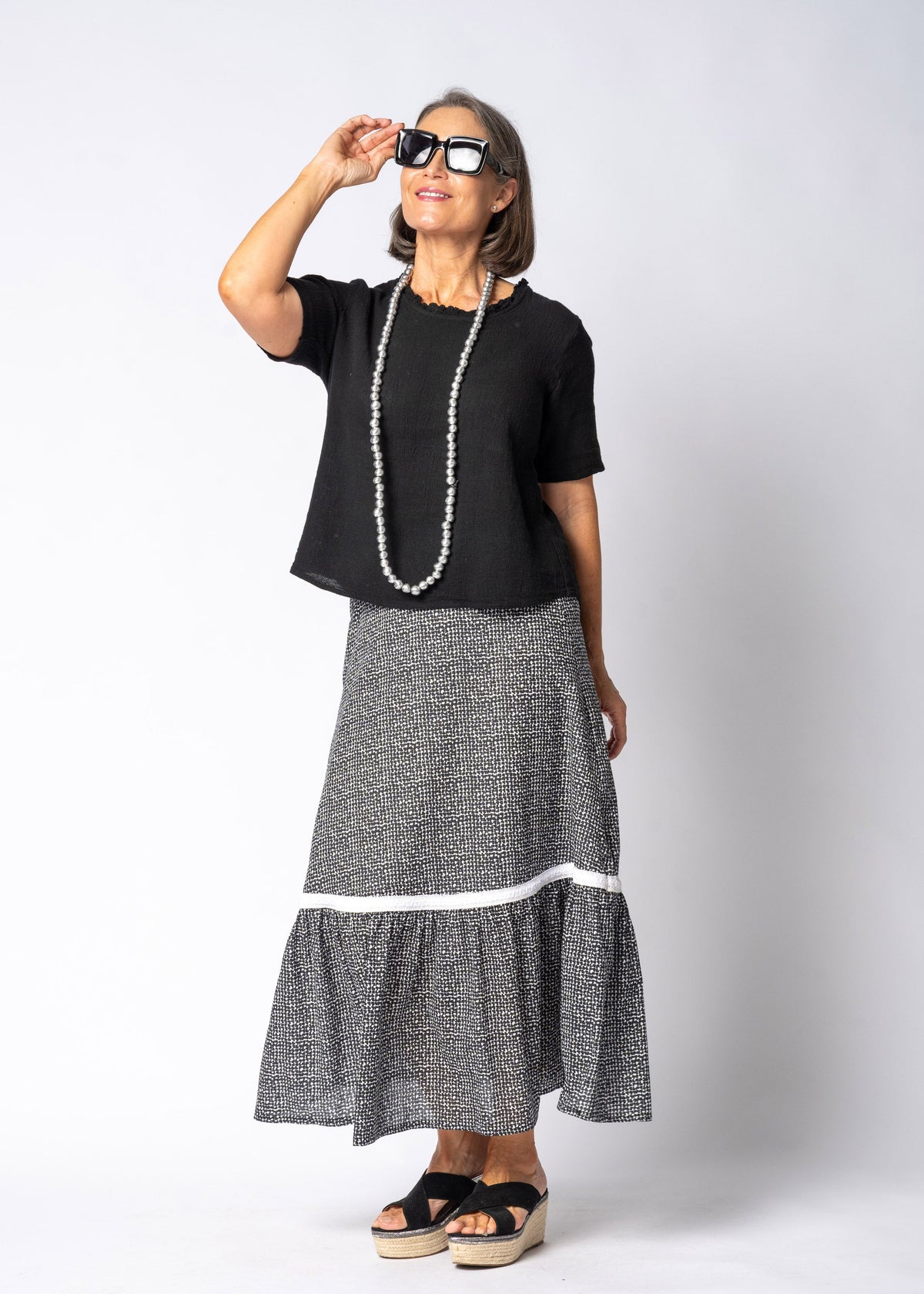 Romara Linen Top in Onyx