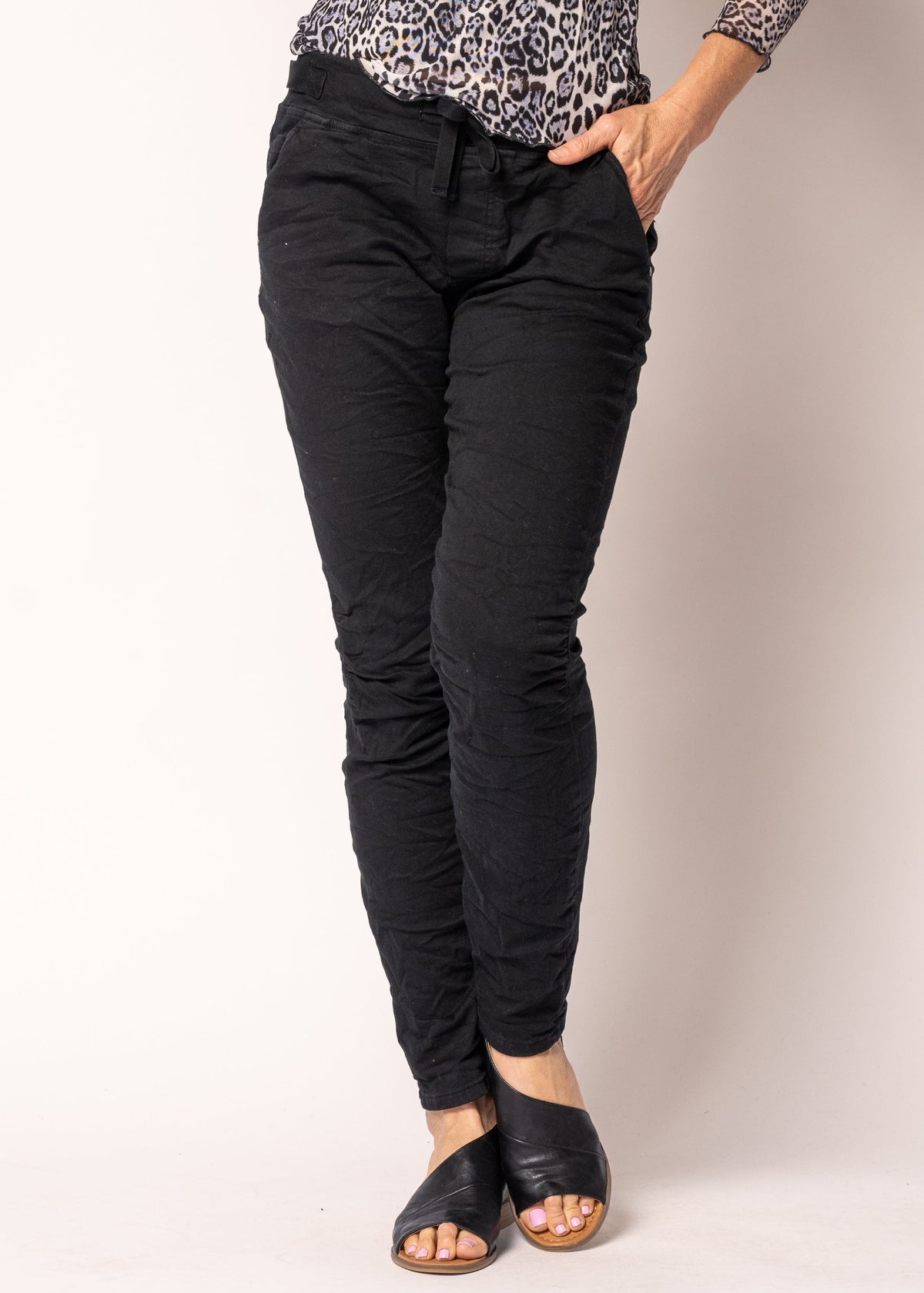 Connie Pants in Onyx