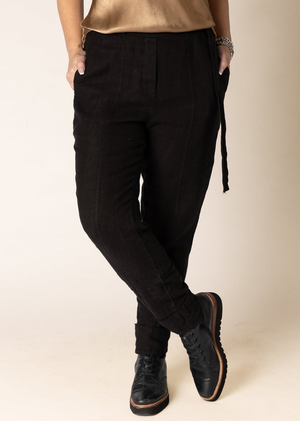 Helena Linen Pants in Onyx