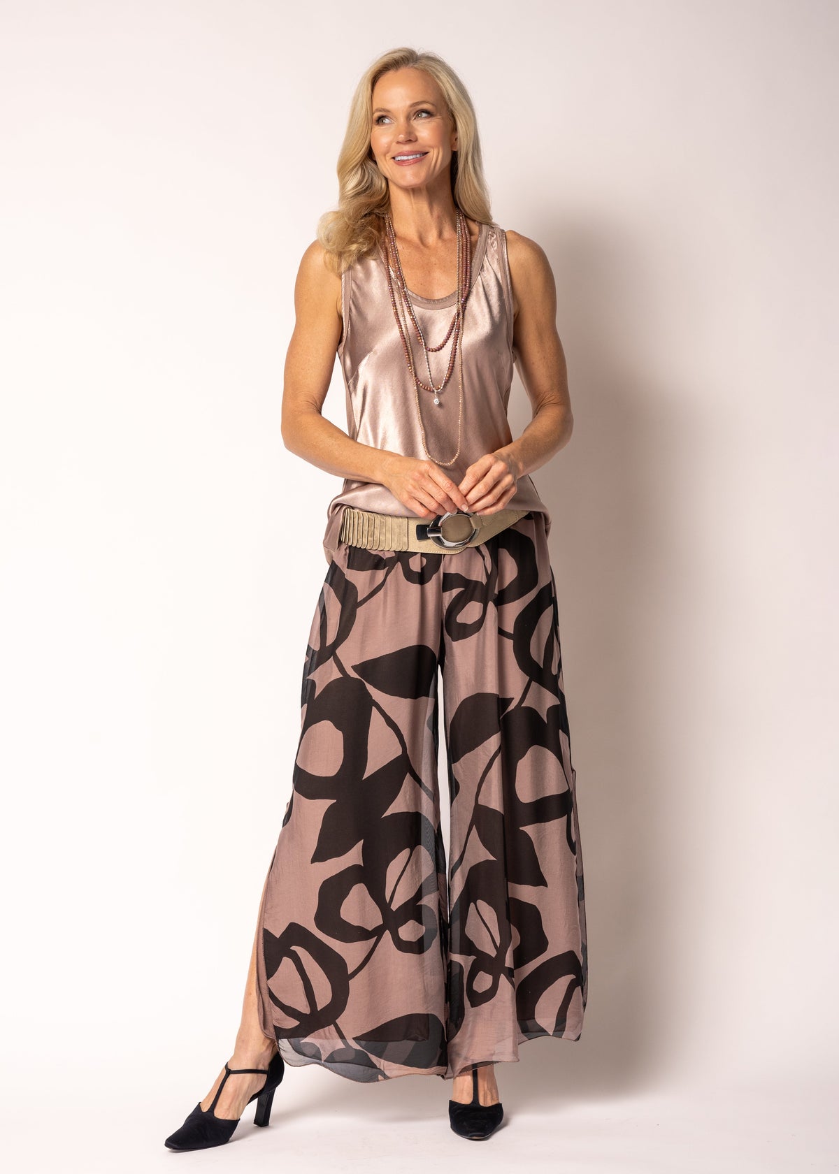 Toyah Singlet in Milk Chocolate