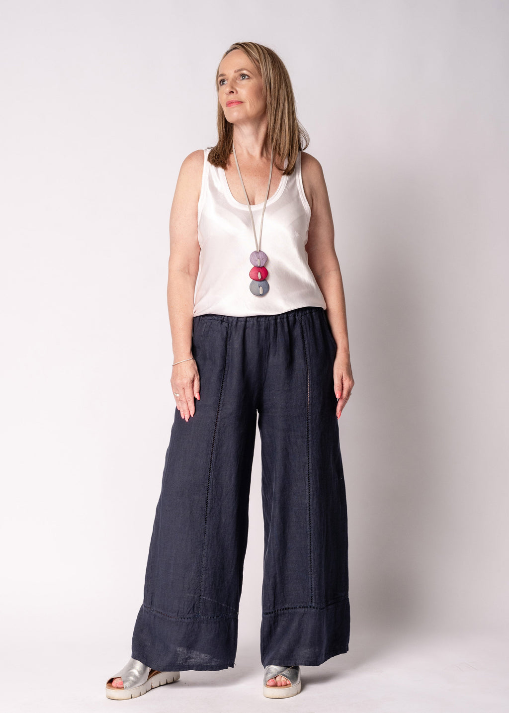 Saphina Linen Pants in Navy