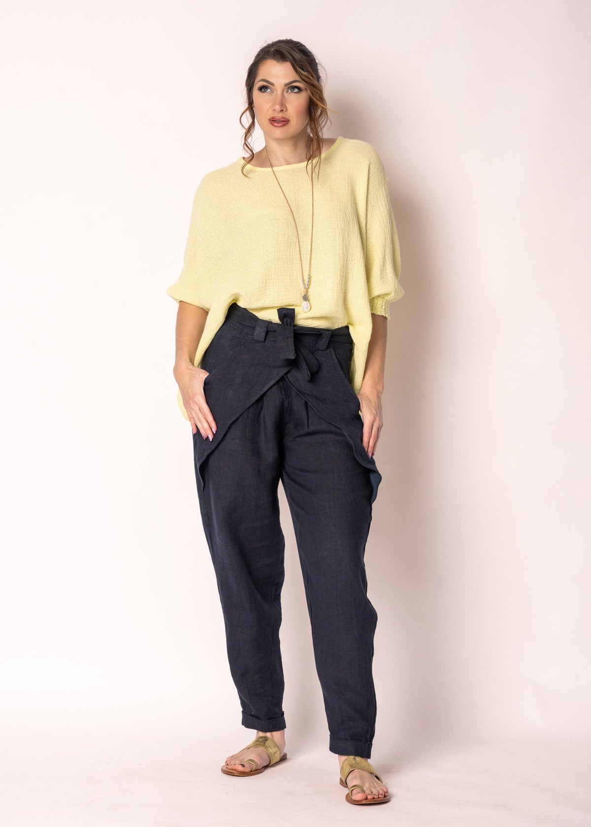 Cosima Linen Pants in Navy