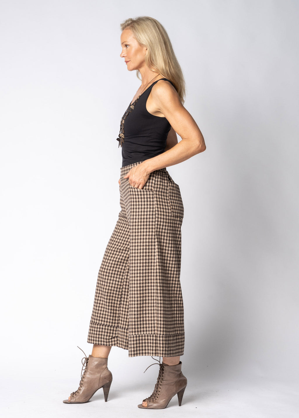 Evira Pants in Chocolate Truffle
