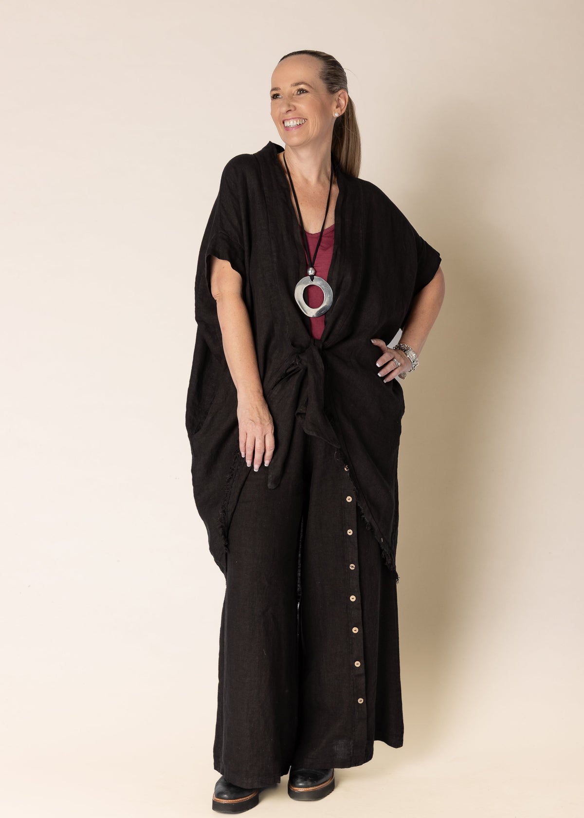 Hayley Linen Jacket in Onyx