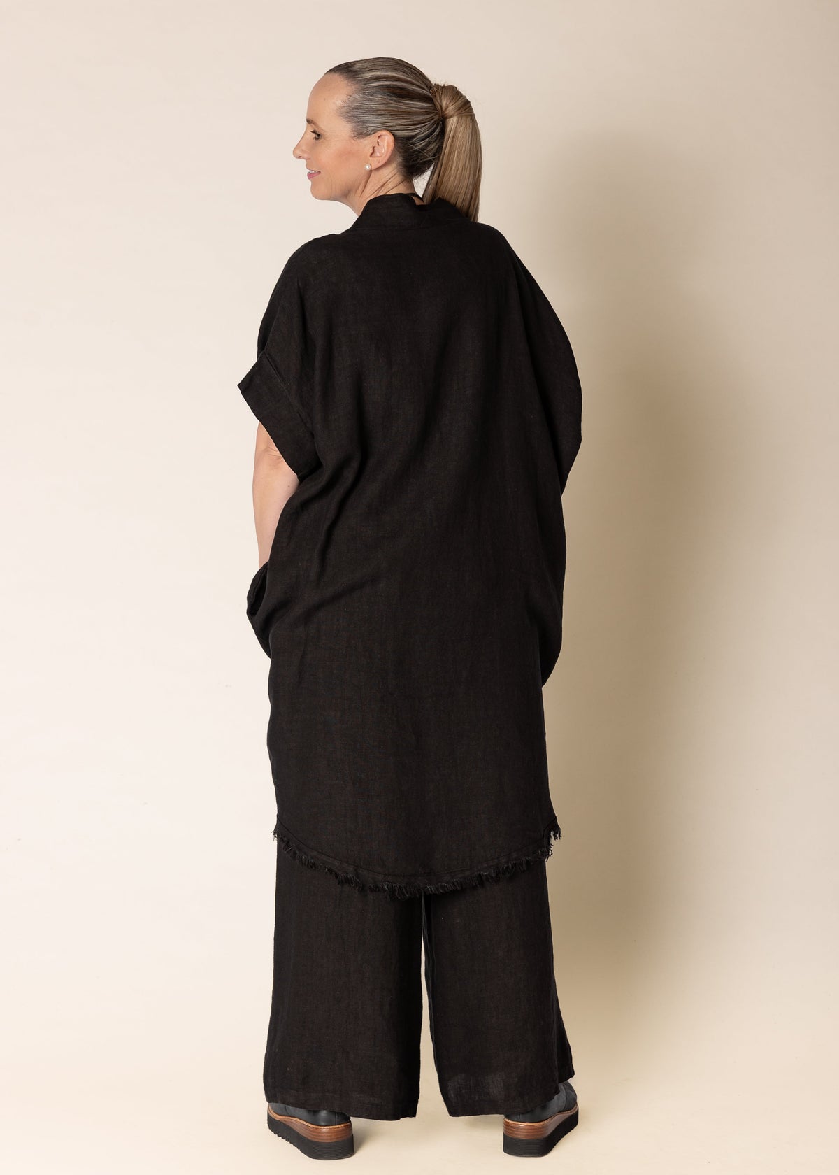 Hayley Linen Jacket in Onyx