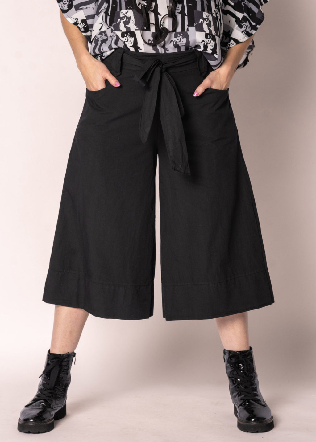 Malika Pants in Onyx