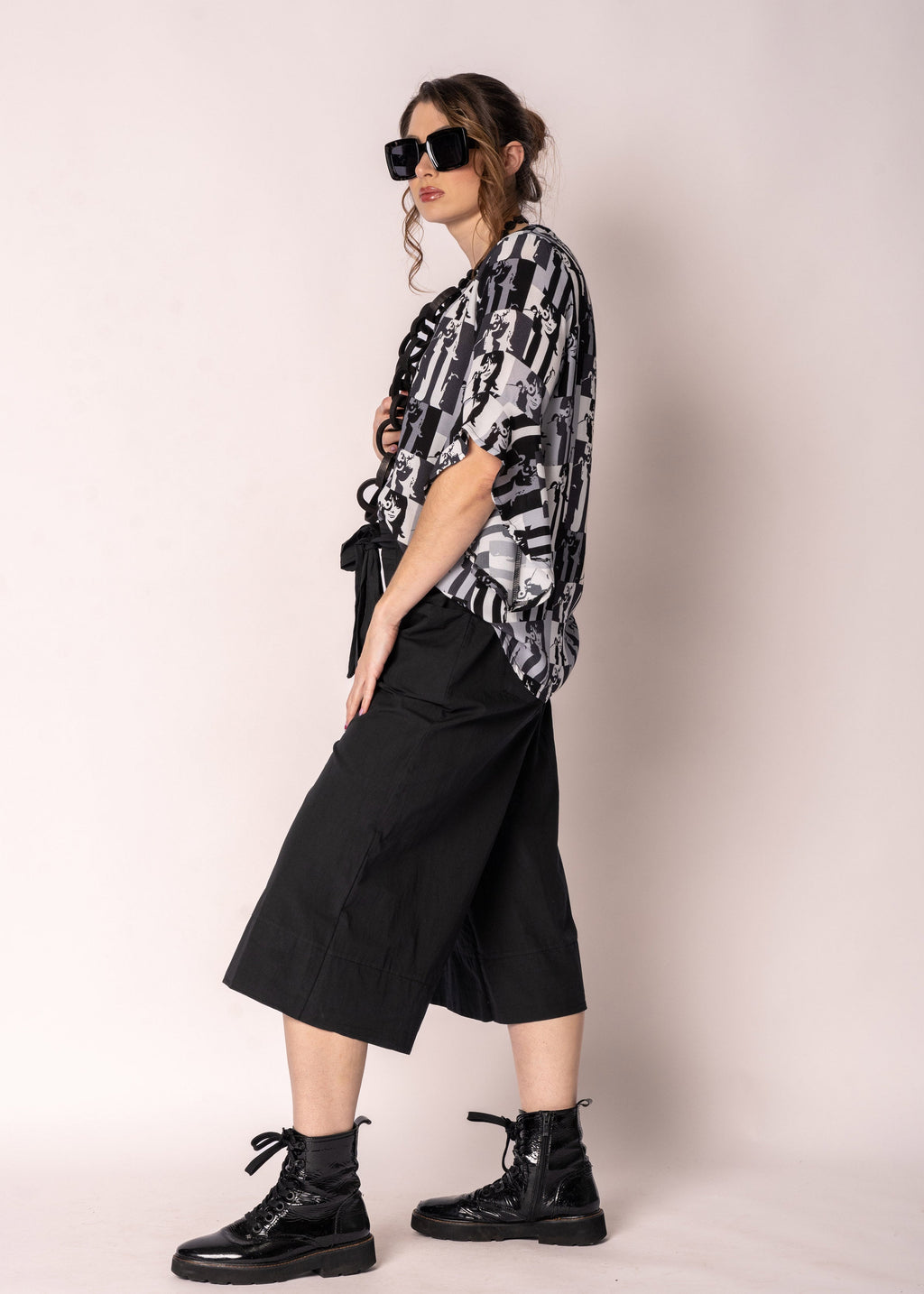 Rennie Top in Granite