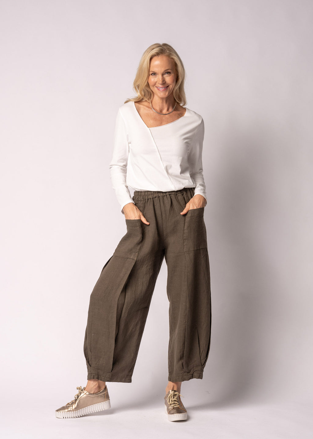 Olenna Linen Pants in Moss Green