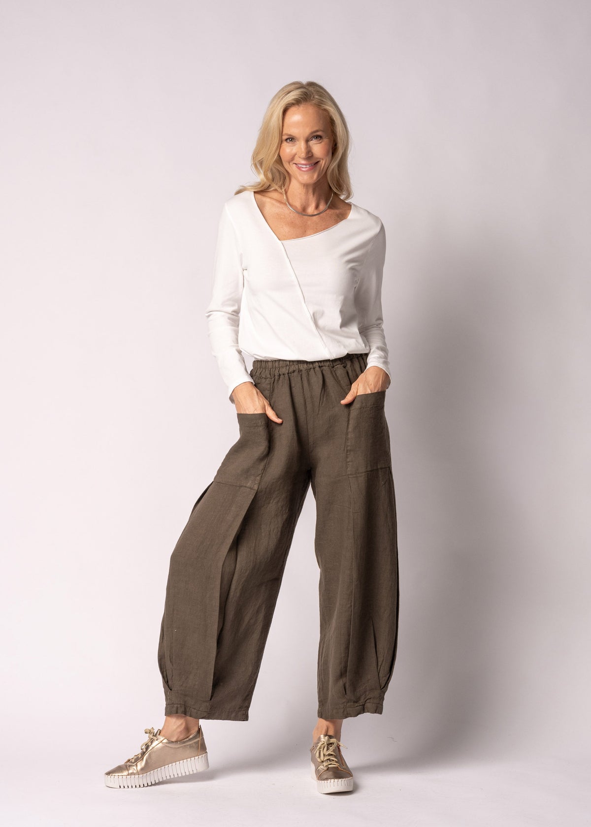 Olenna Linen Pants in Moss Green