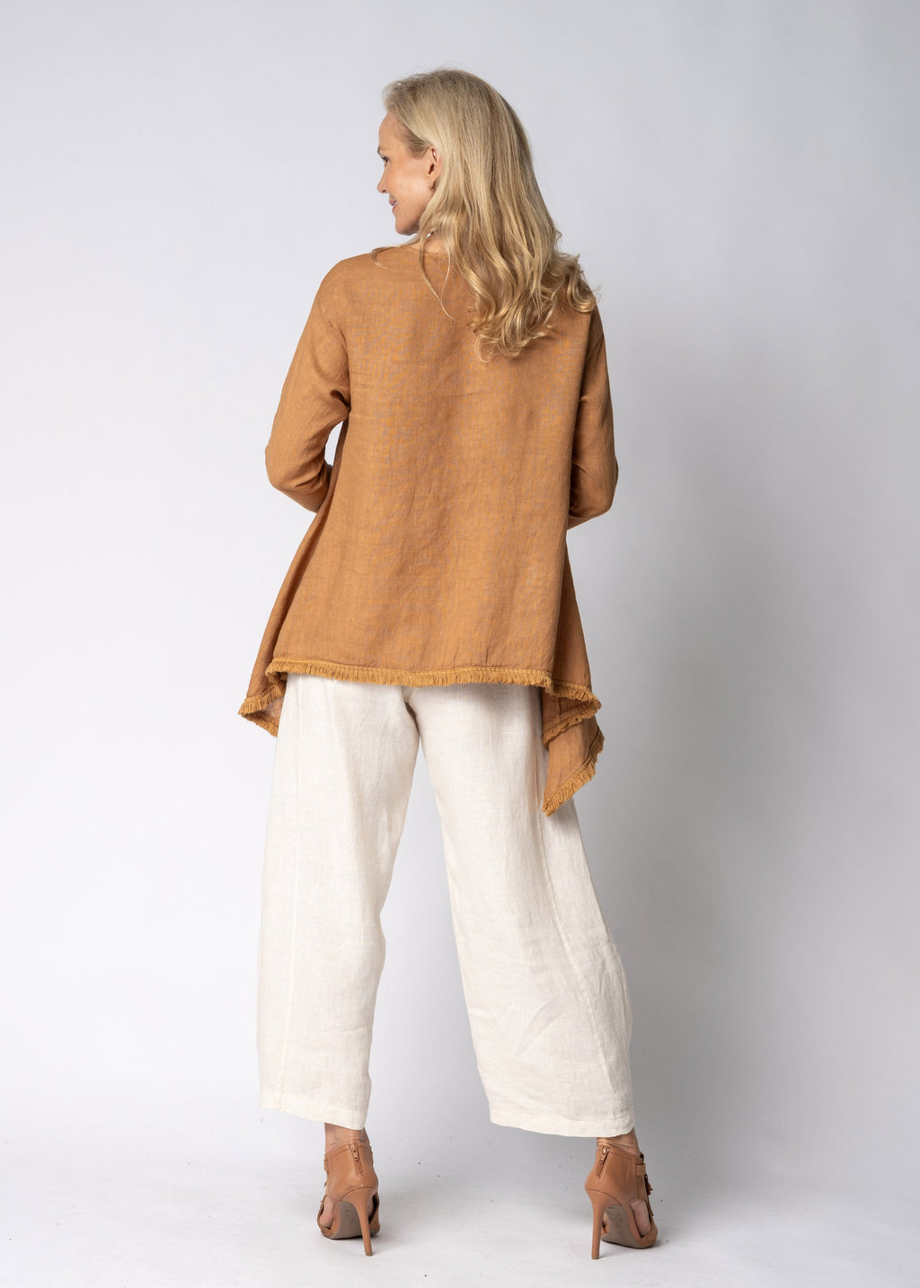 Ellery Linen Top in Sahara Sand