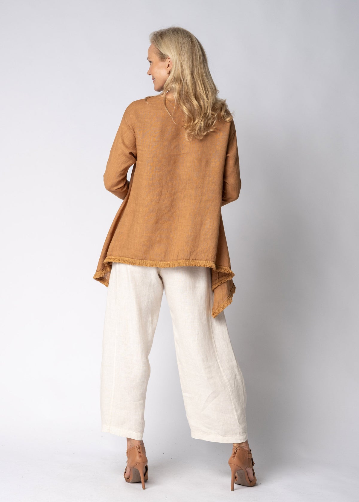 Ellery Linen Top in Sahara Sand