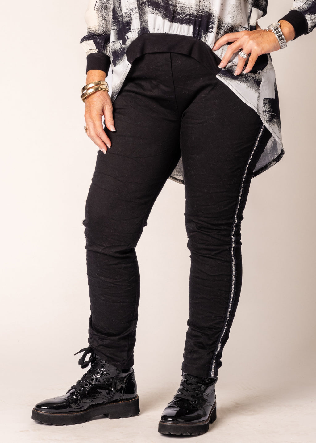 Usha Pants in Onyx