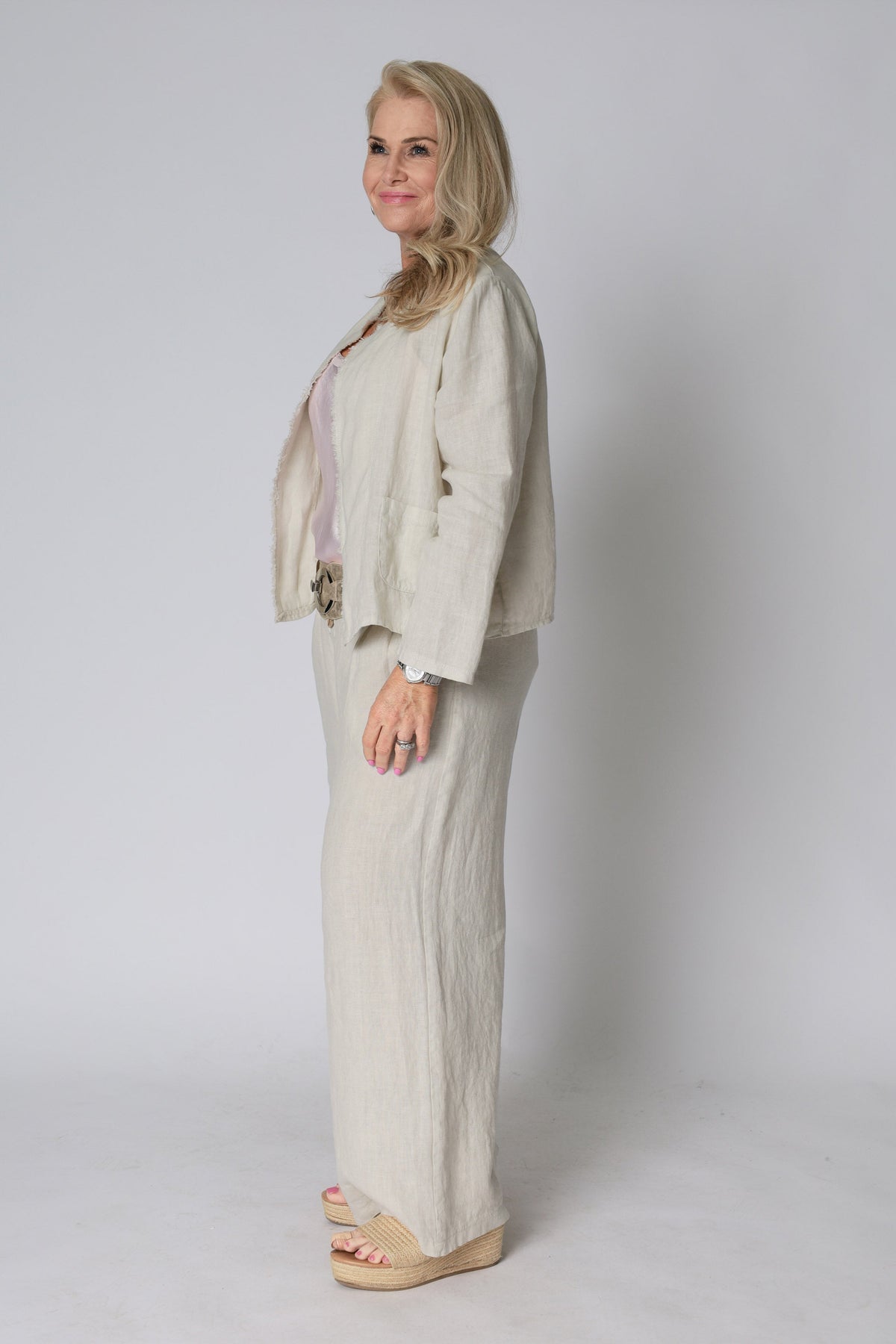Zinnia Linen Jacket in Latte