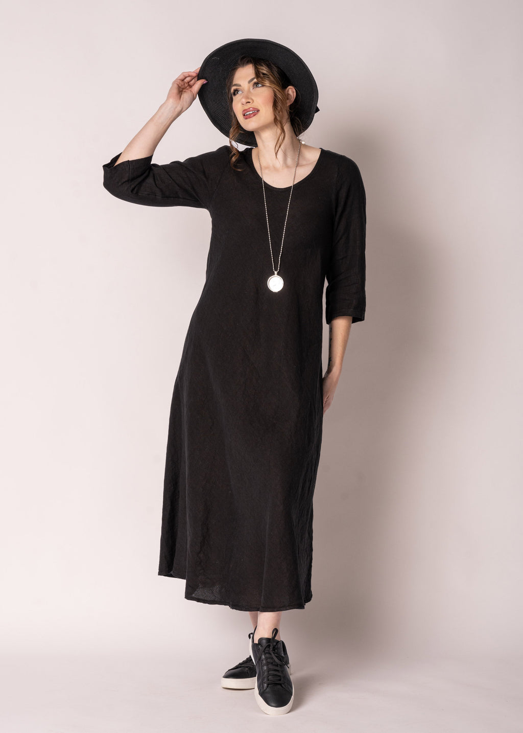 Brontie Linen Dress in Onyx