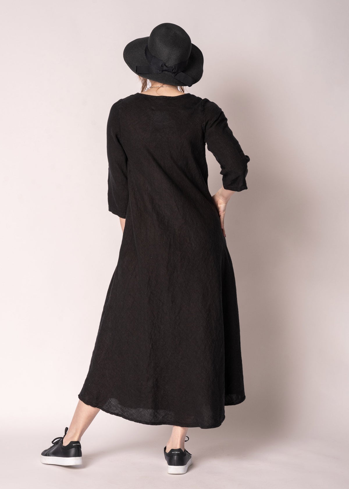 Brontie Linen Dress in Onyx