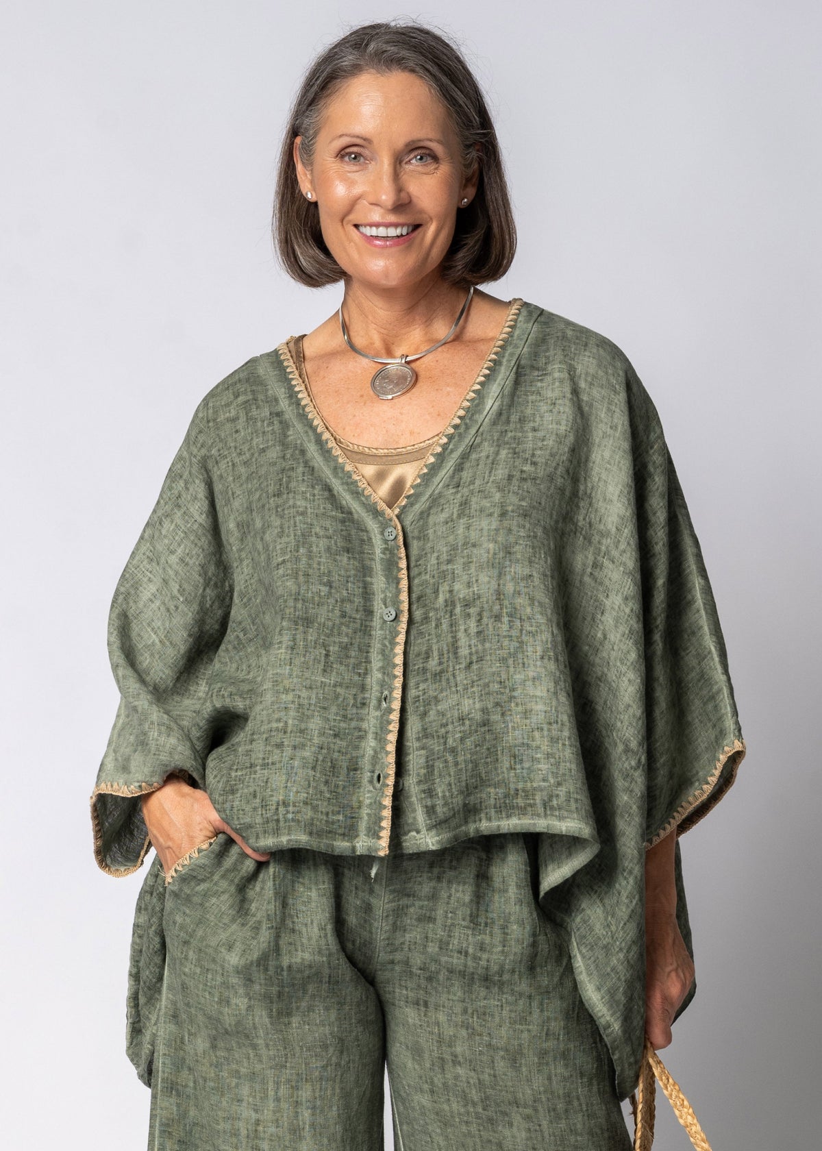 Mireya Linen Top in Khaki