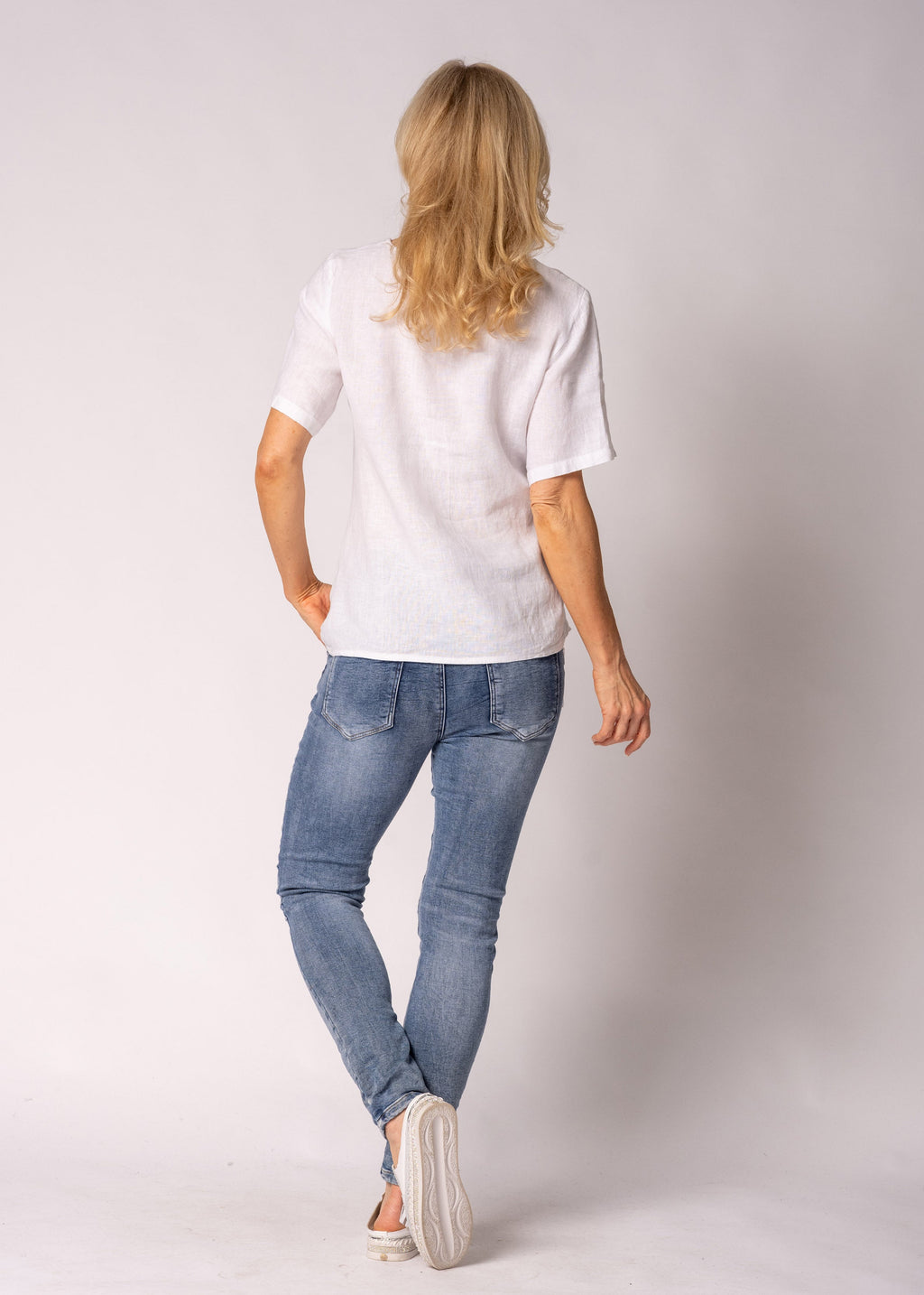 Solana Linen Top in White