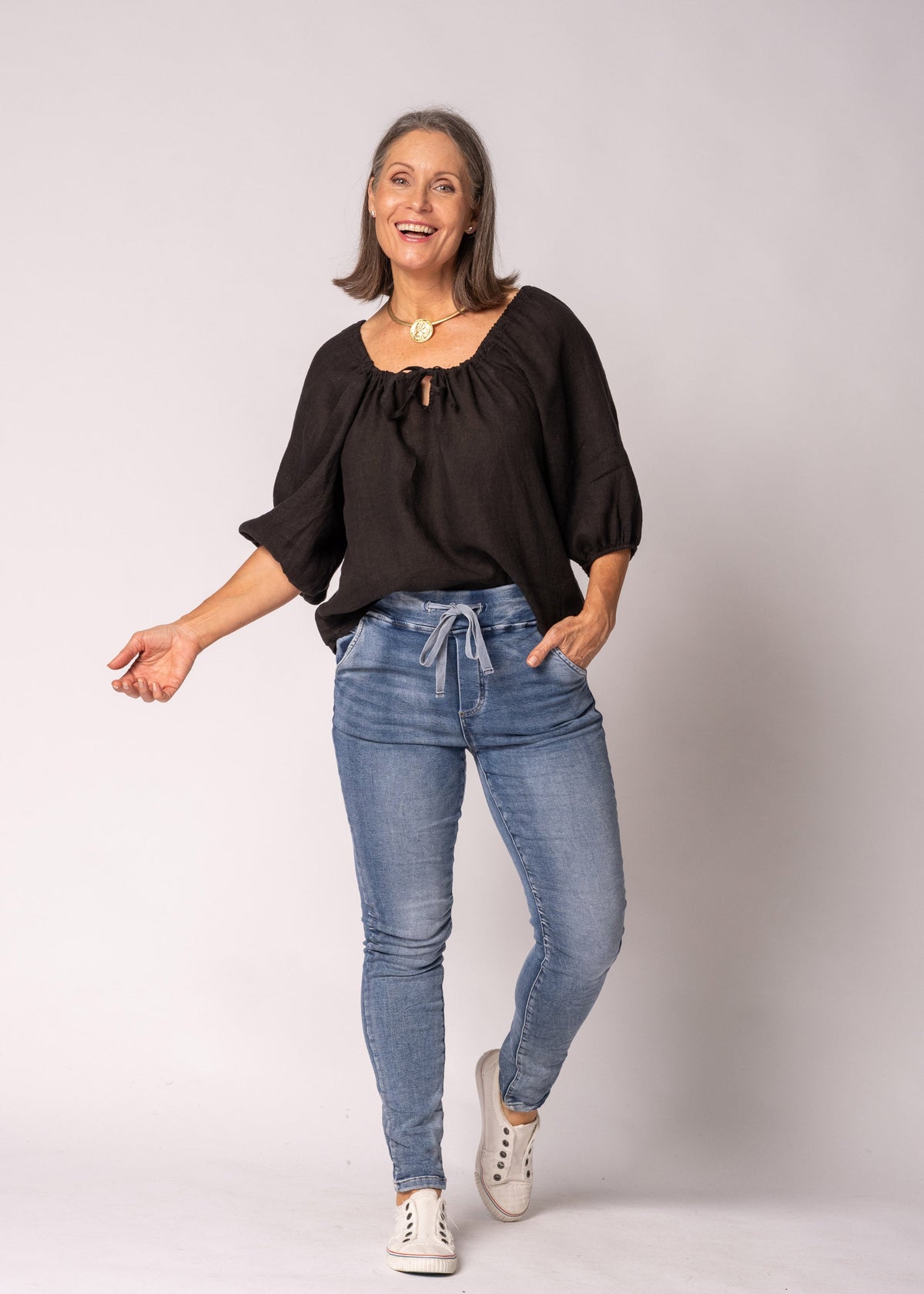 Vionna Top in Onyx