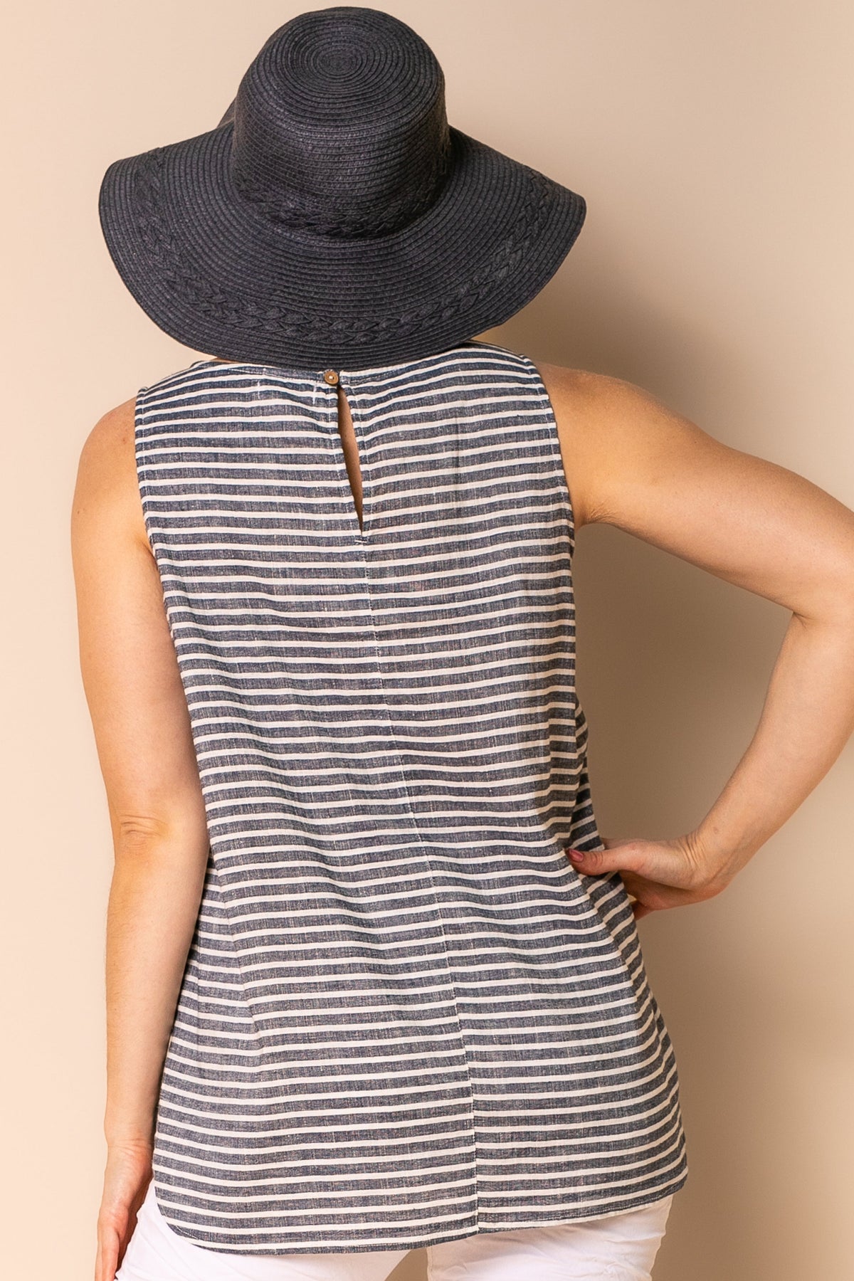 Mari Linen Blend Top in Navy