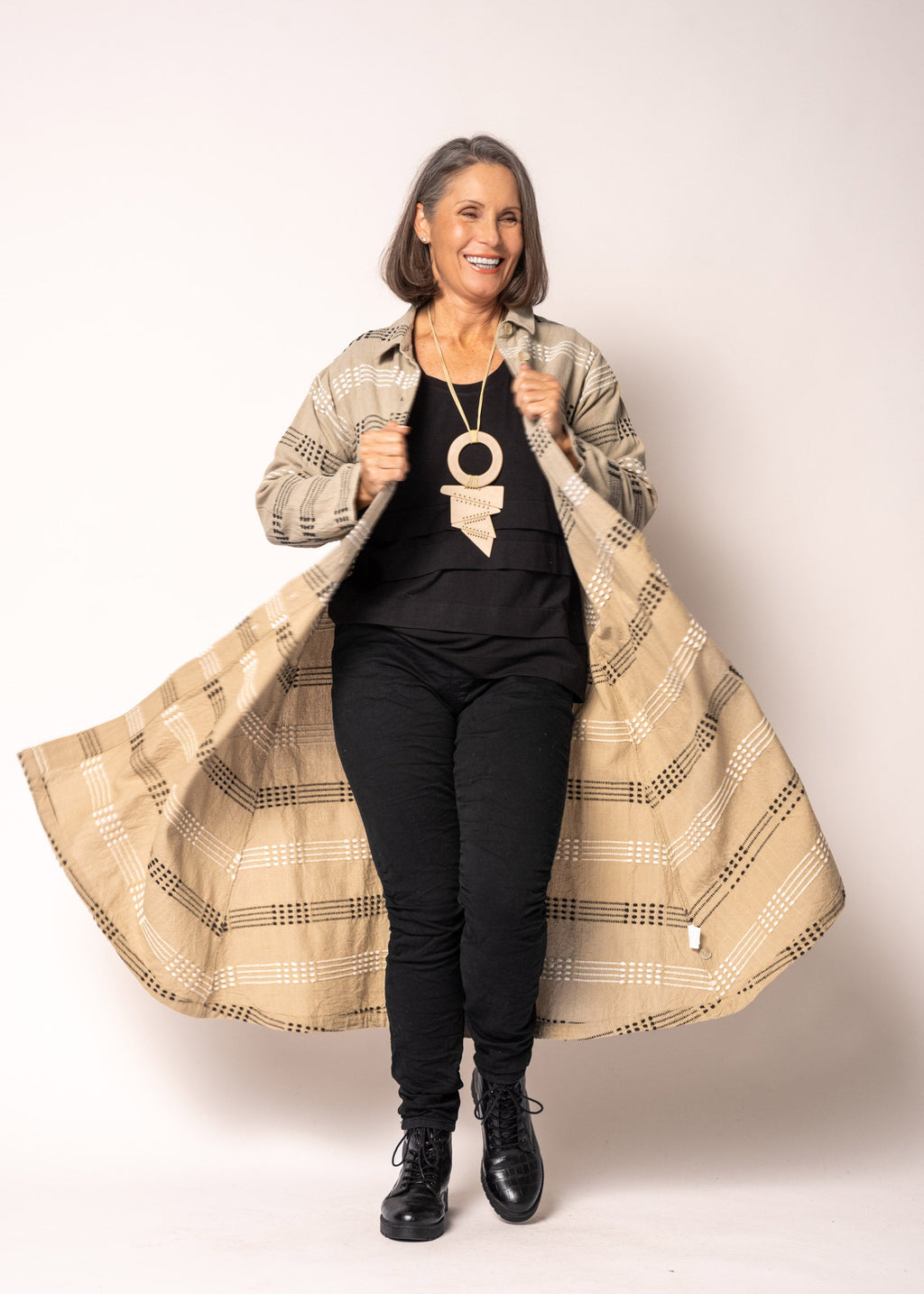 Tova Jacket in Latte